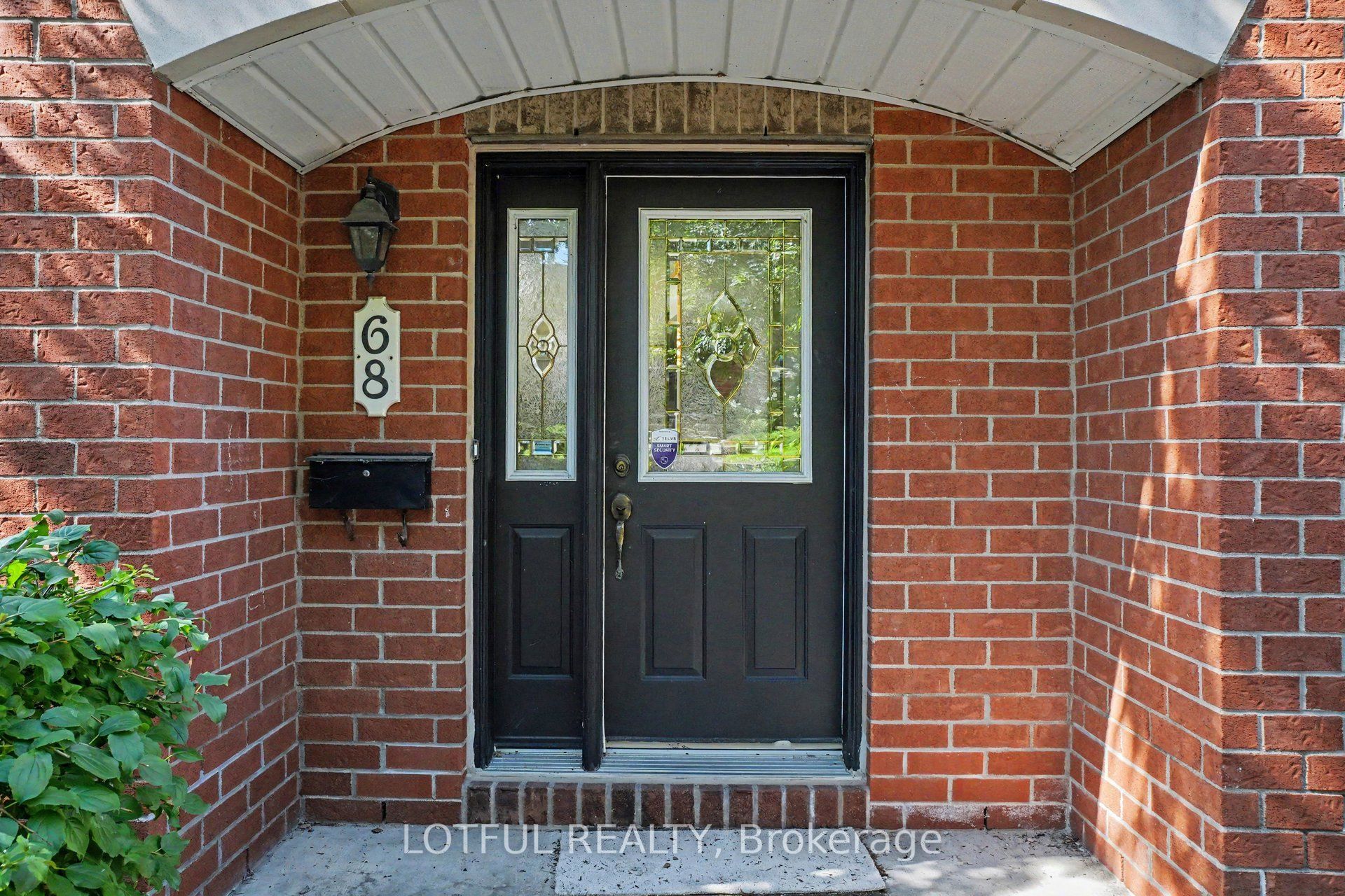 68 Metropole Private Property Photo 3