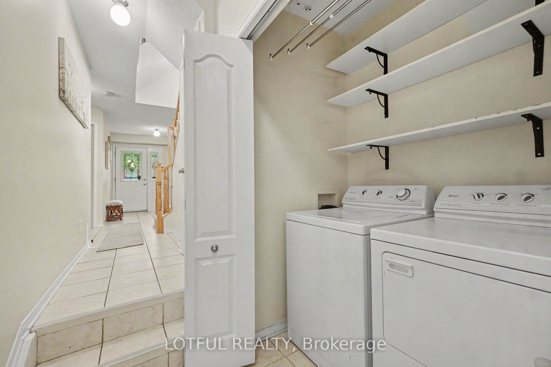 68 Metropole Private Property Photo 4