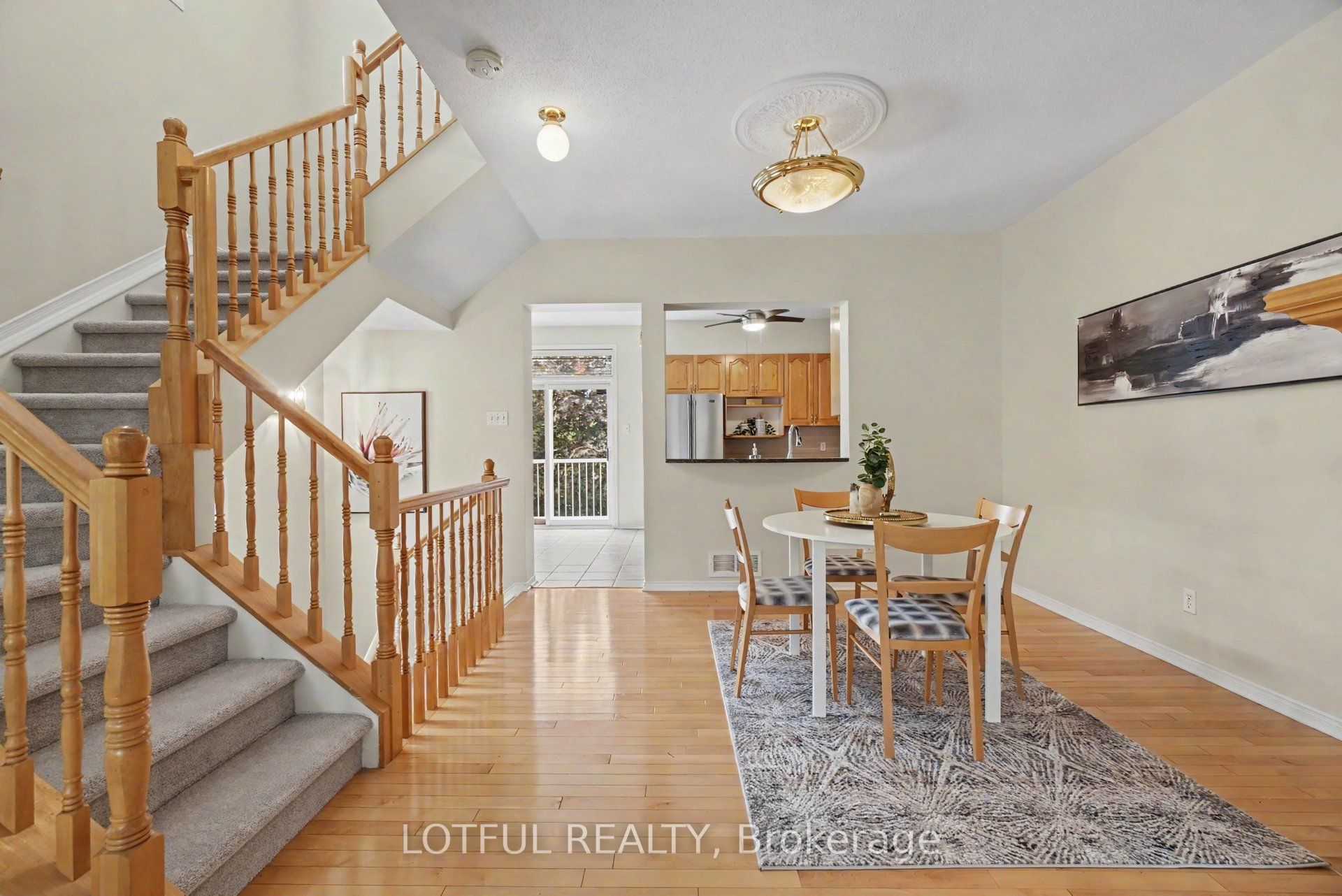 68 Metropole Private Property Photo 9