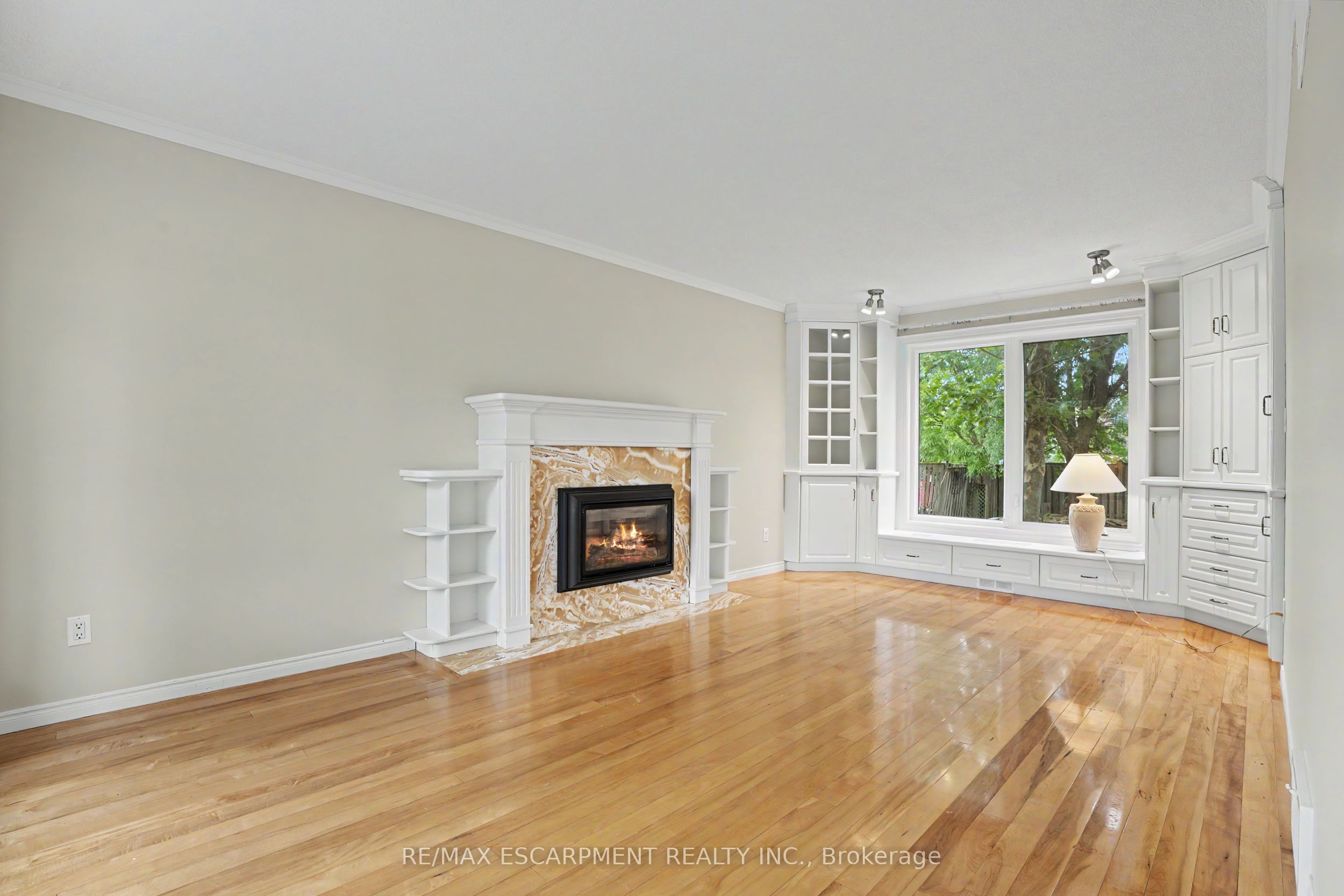 21 Farewell Crescent Property Photo 6