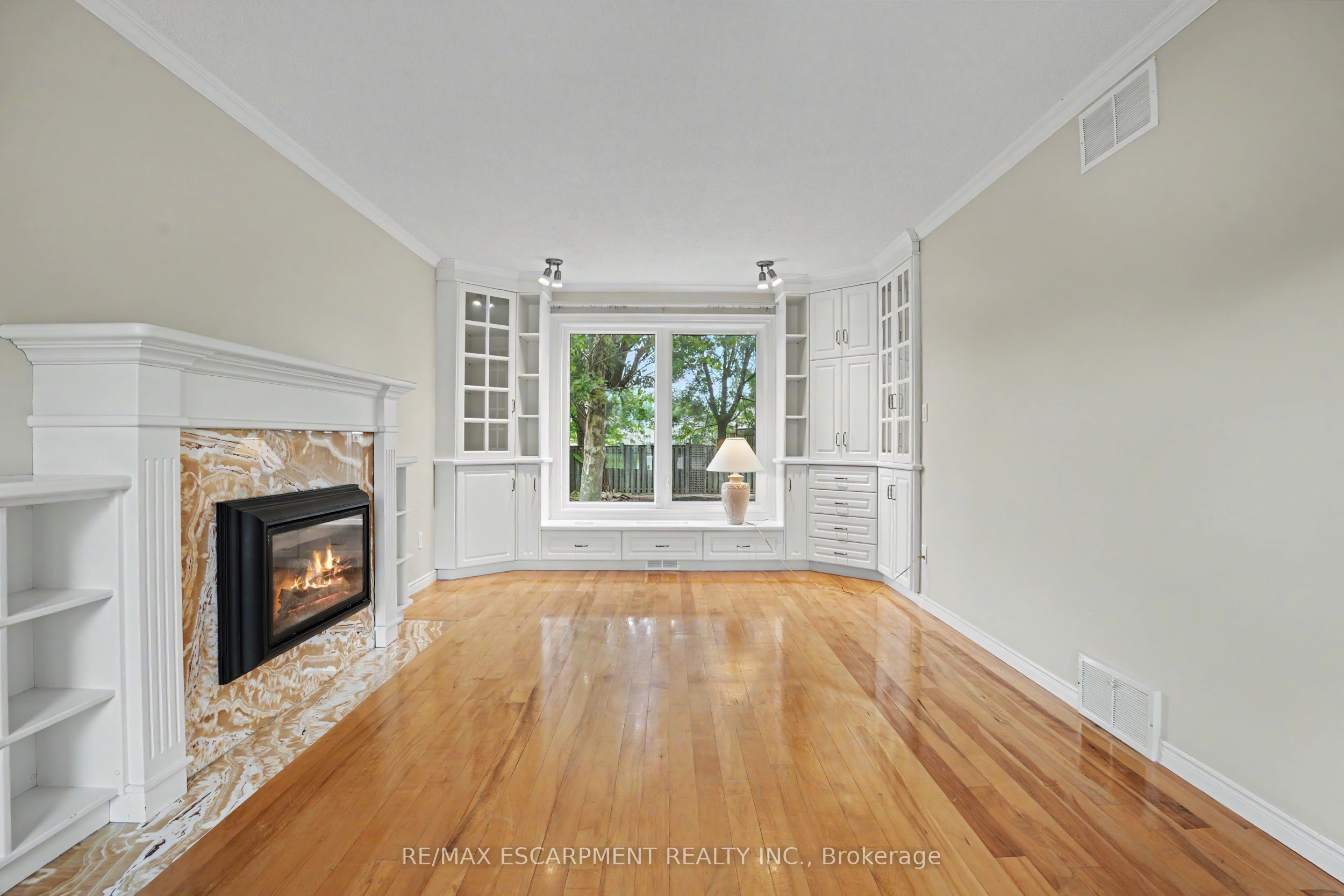 21 Farewell Crescent Property Photo 7