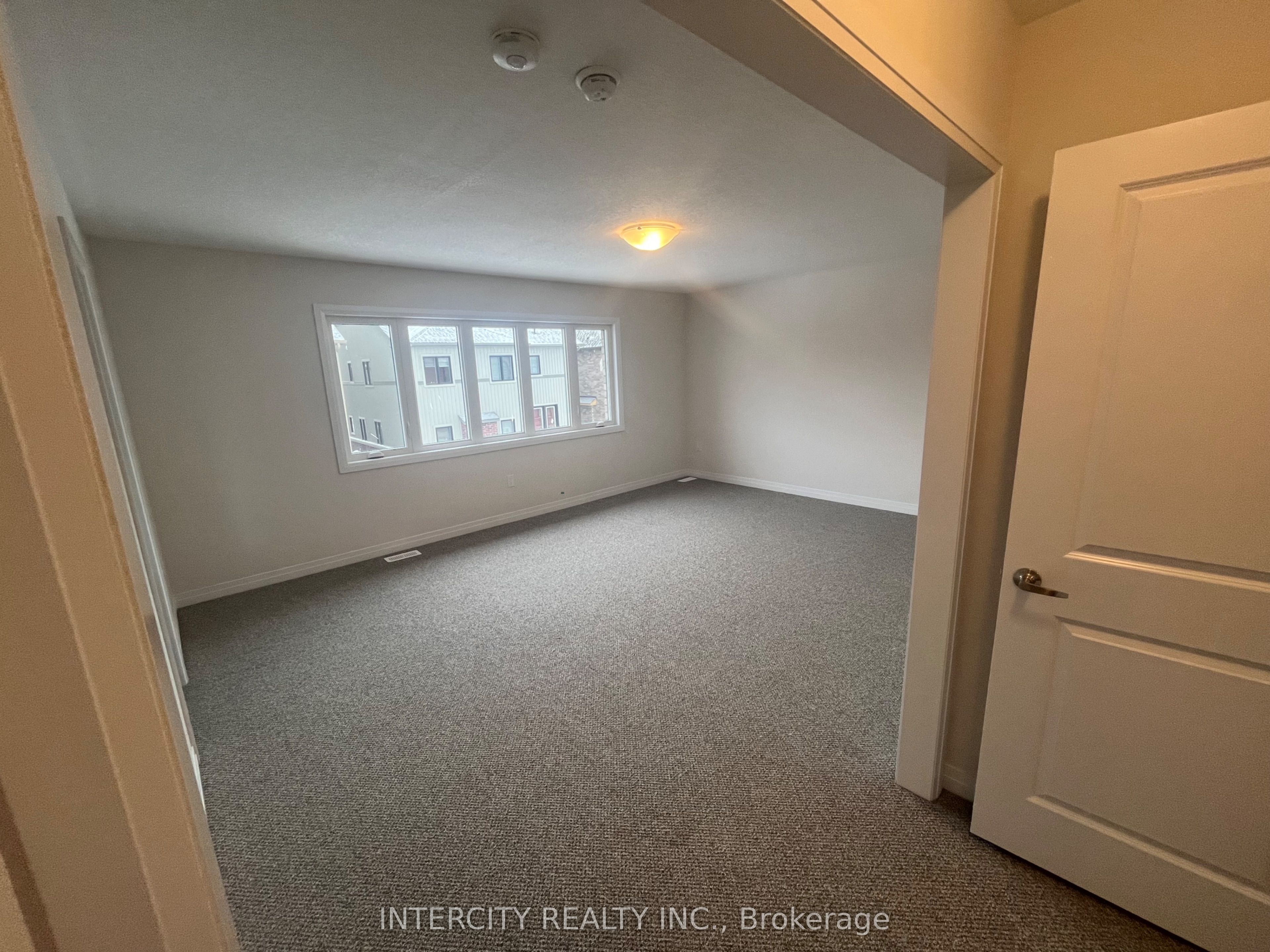 140 Raftis Street Property Photo 16