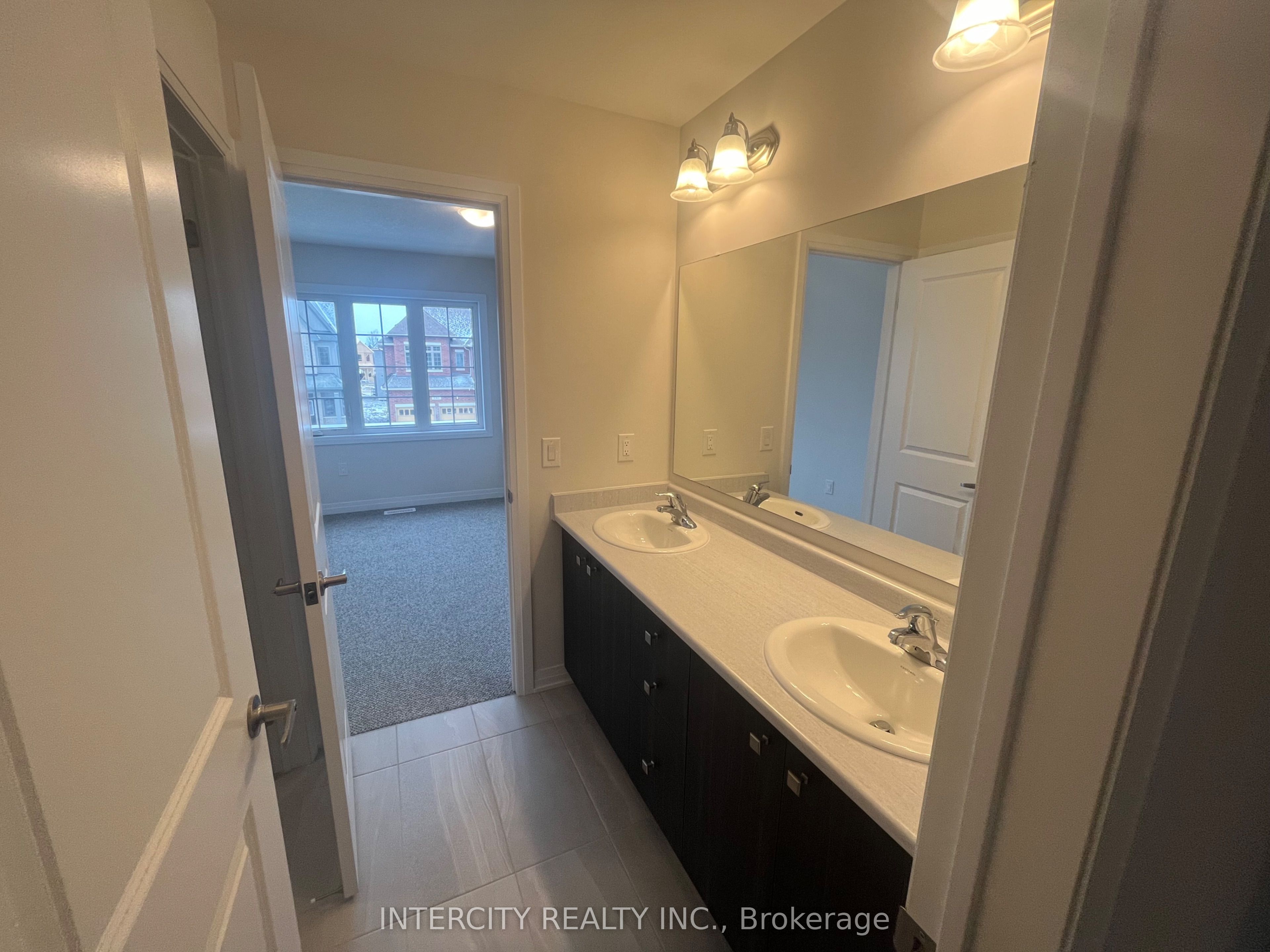 140 Raftis Street Property Photo 24