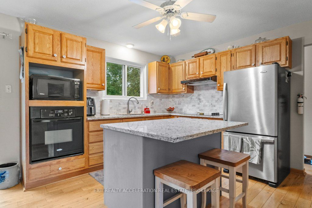 4524 County Rd 1 E Property Photo 14