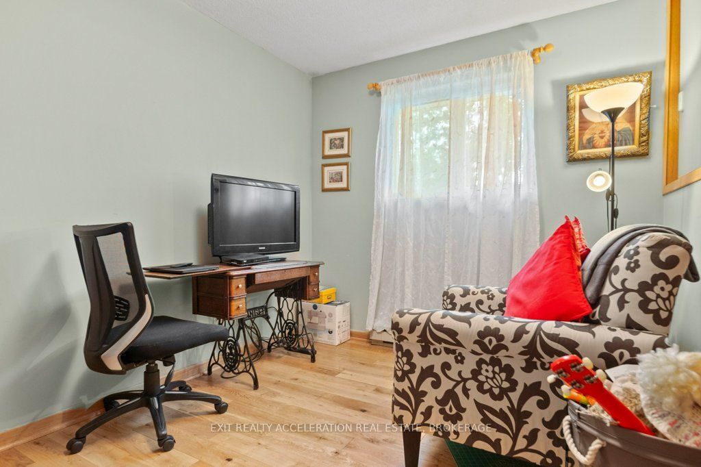4524 County Rd 1 E Property Photo 24