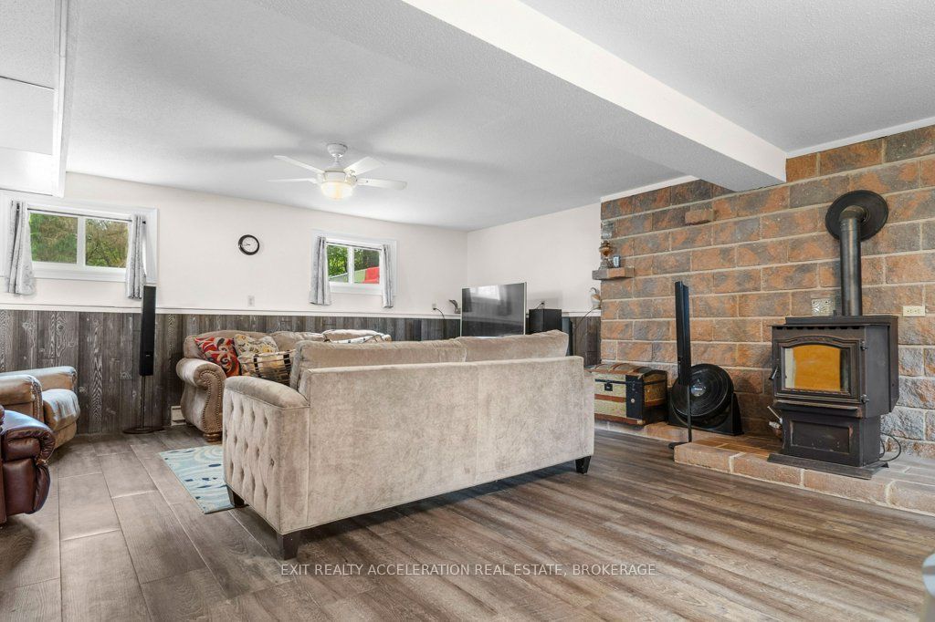 4524 County Rd 1 E Property Photo 26