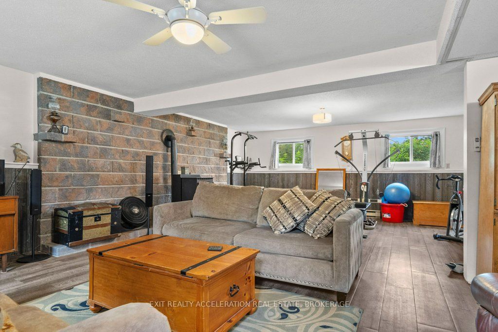 4524 County Rd 1 E Property Photo 28