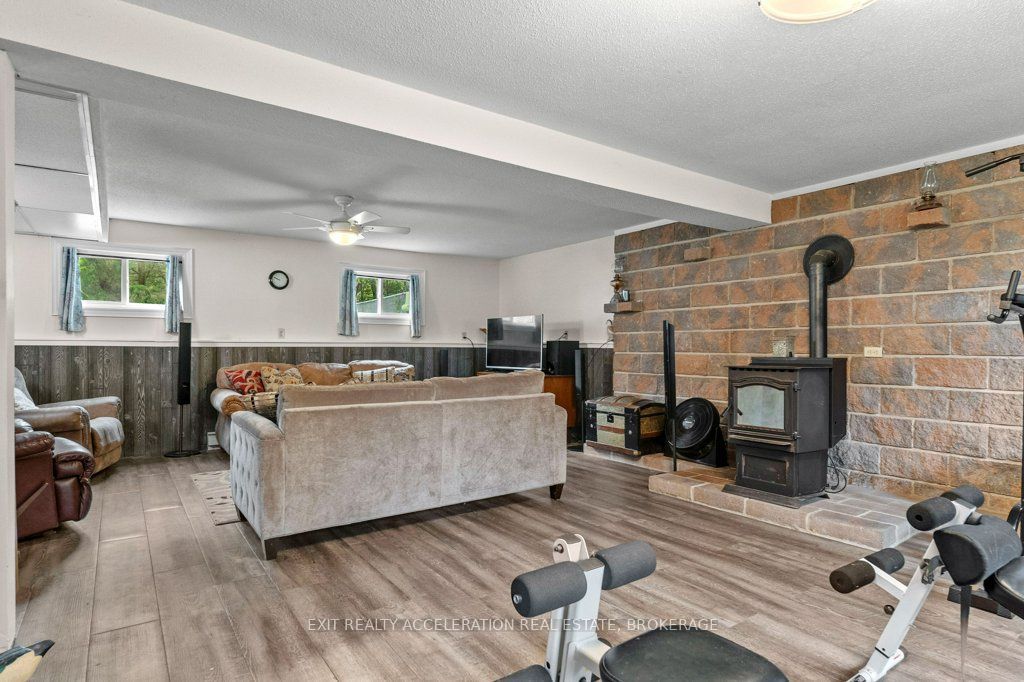 4524 County Rd 1 E Property Photo 32