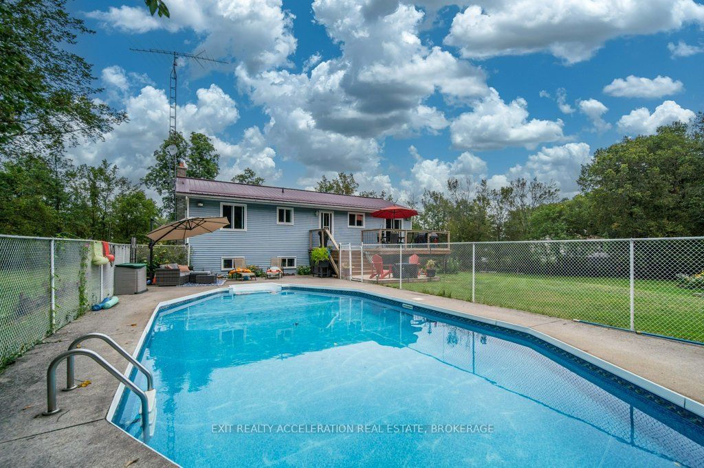 4524 County Rd 1 E Property Photo 38
