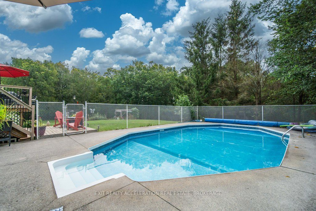 4524 County Rd 1 E Property Photo 41
