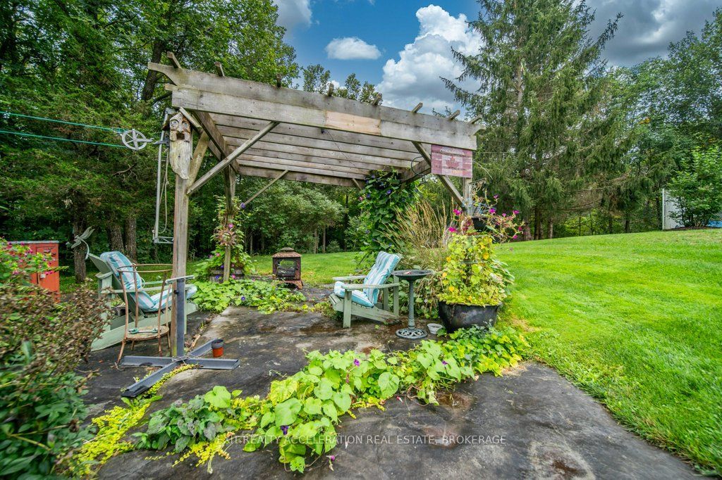 4524 County Rd 1 E Property Photo 45
