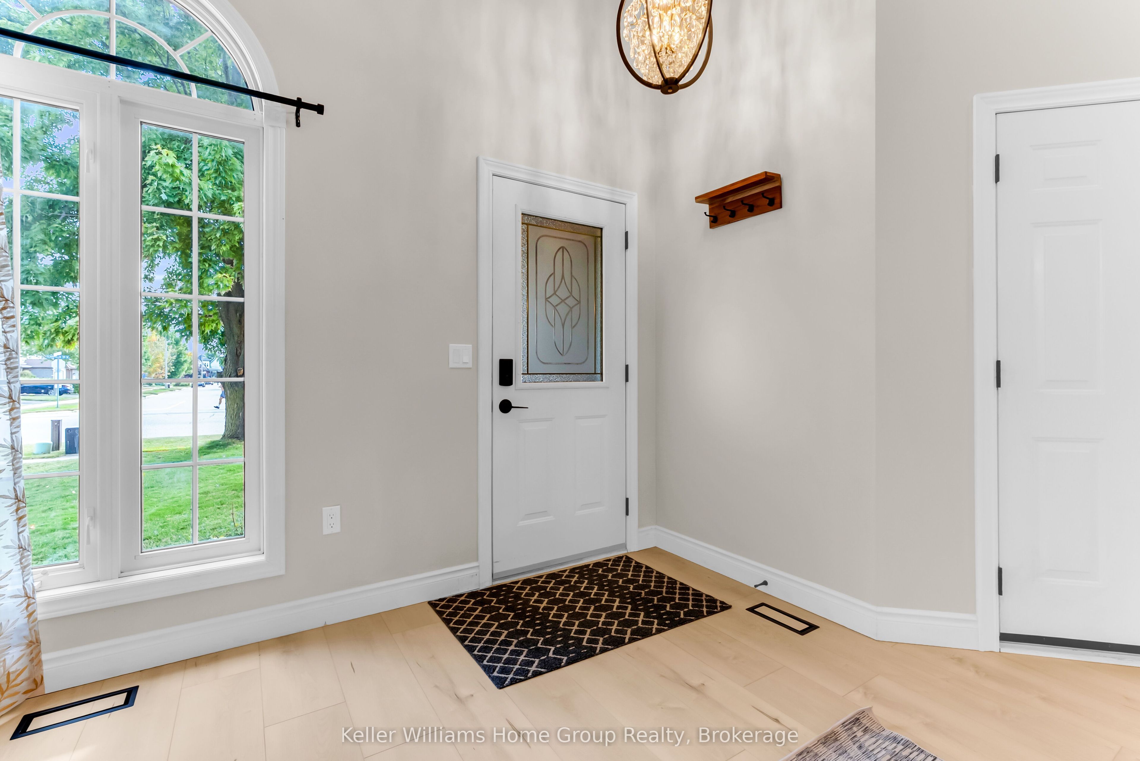 148 Clairfields Drive W Property Photo 11