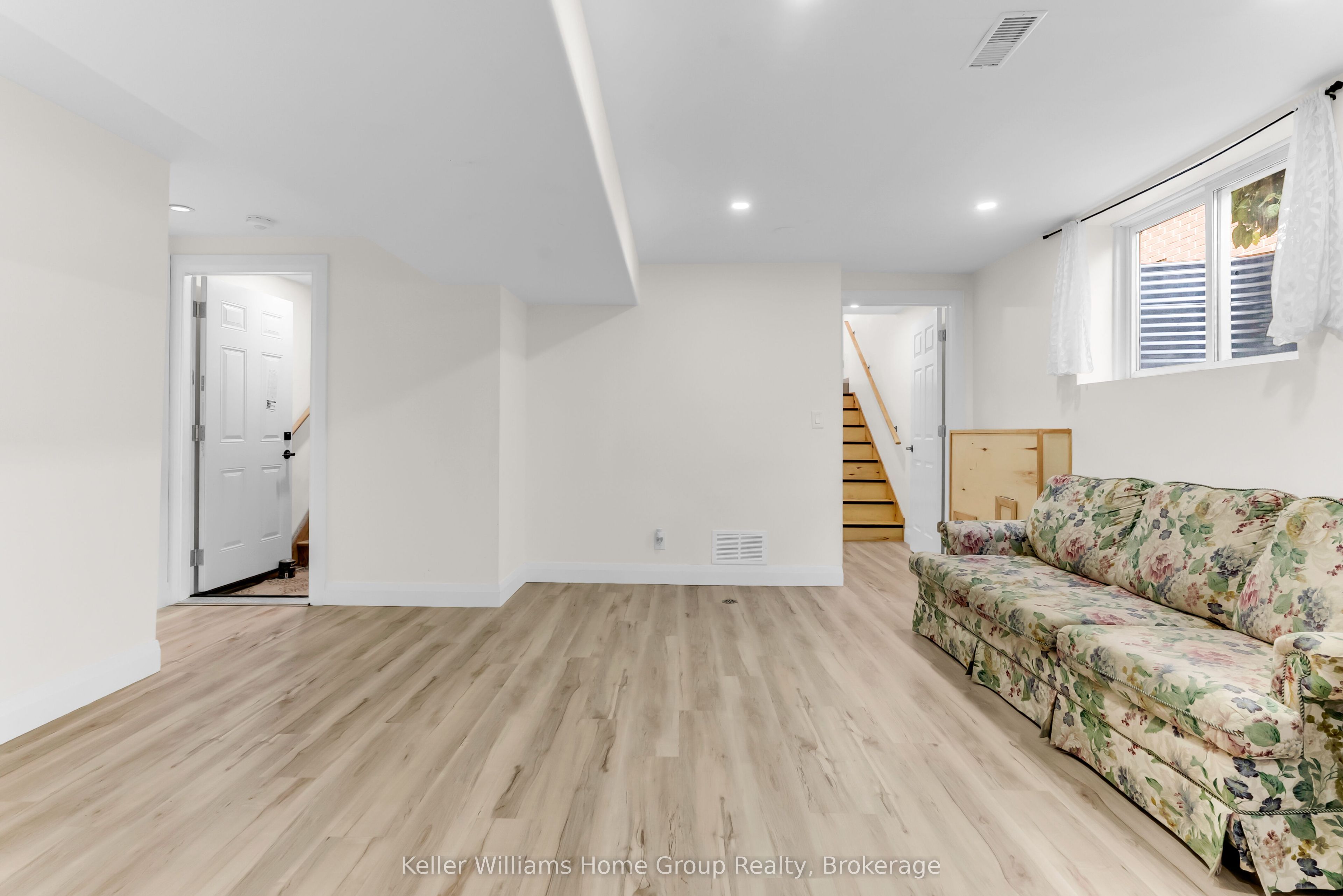 148 Clairfields Drive W Property Photo 38
