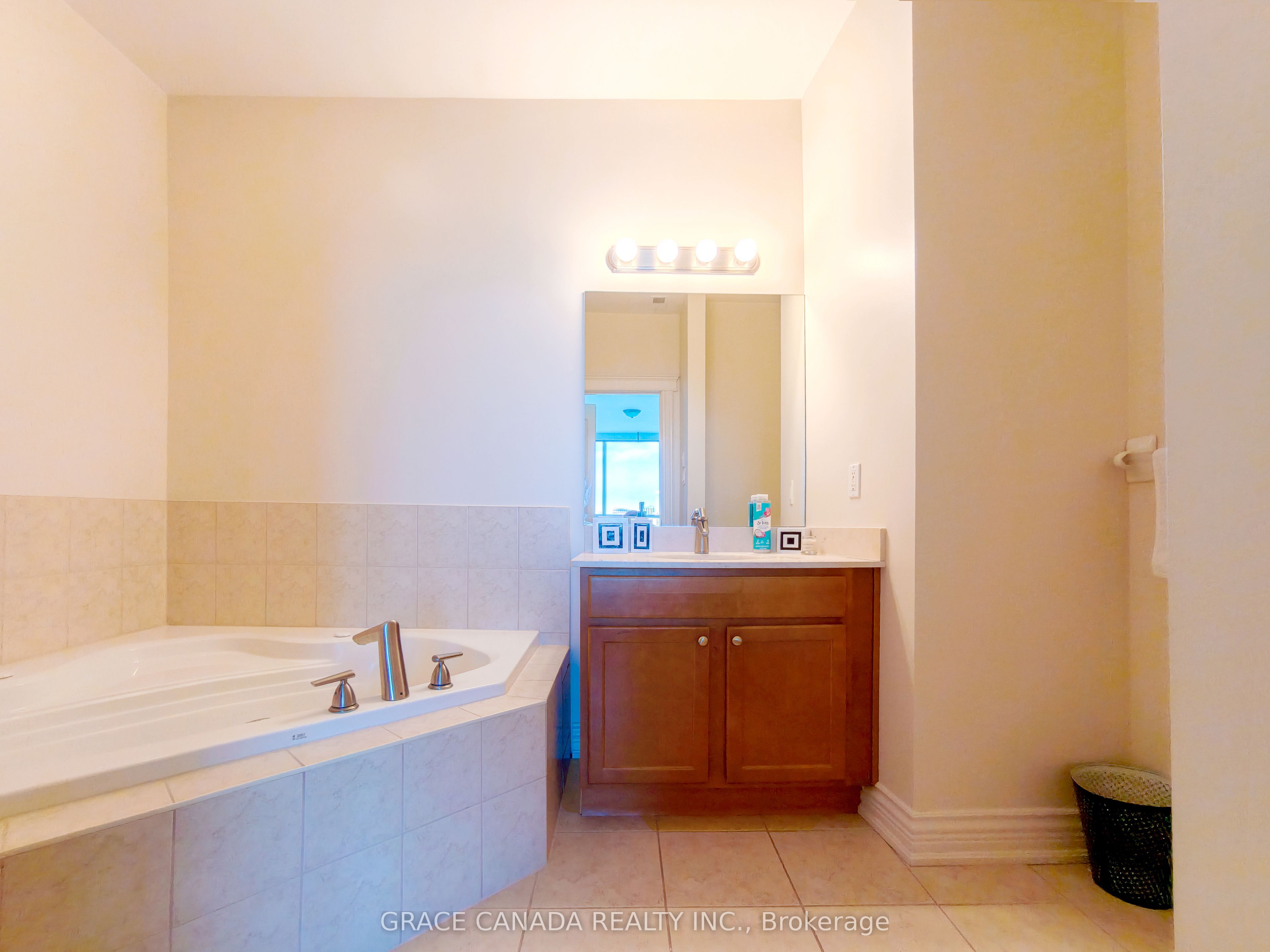1225 Riverside Drive W 504 Property Photo 24