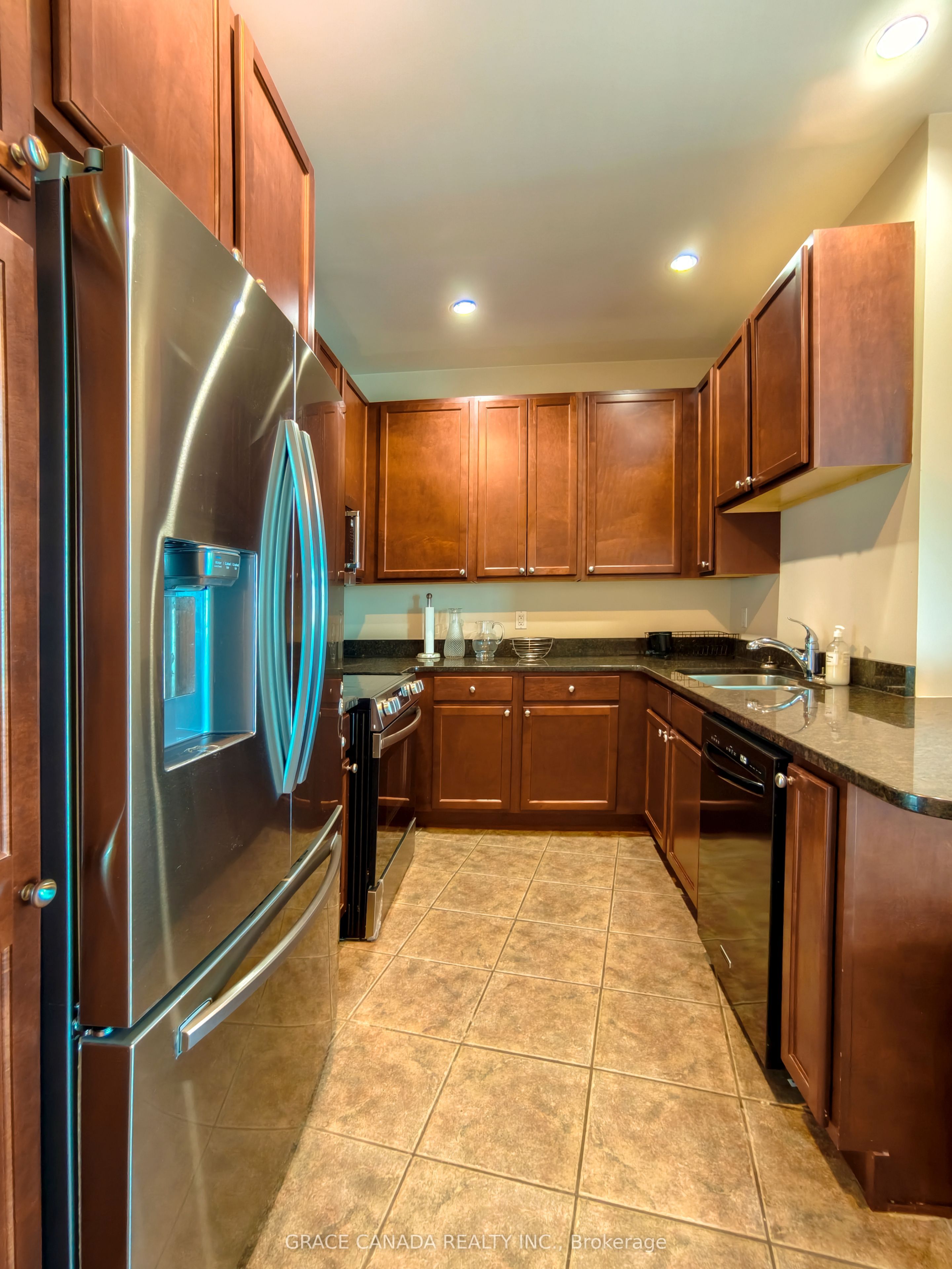 1225 Riverside Drive W 504 Property Photo 26
