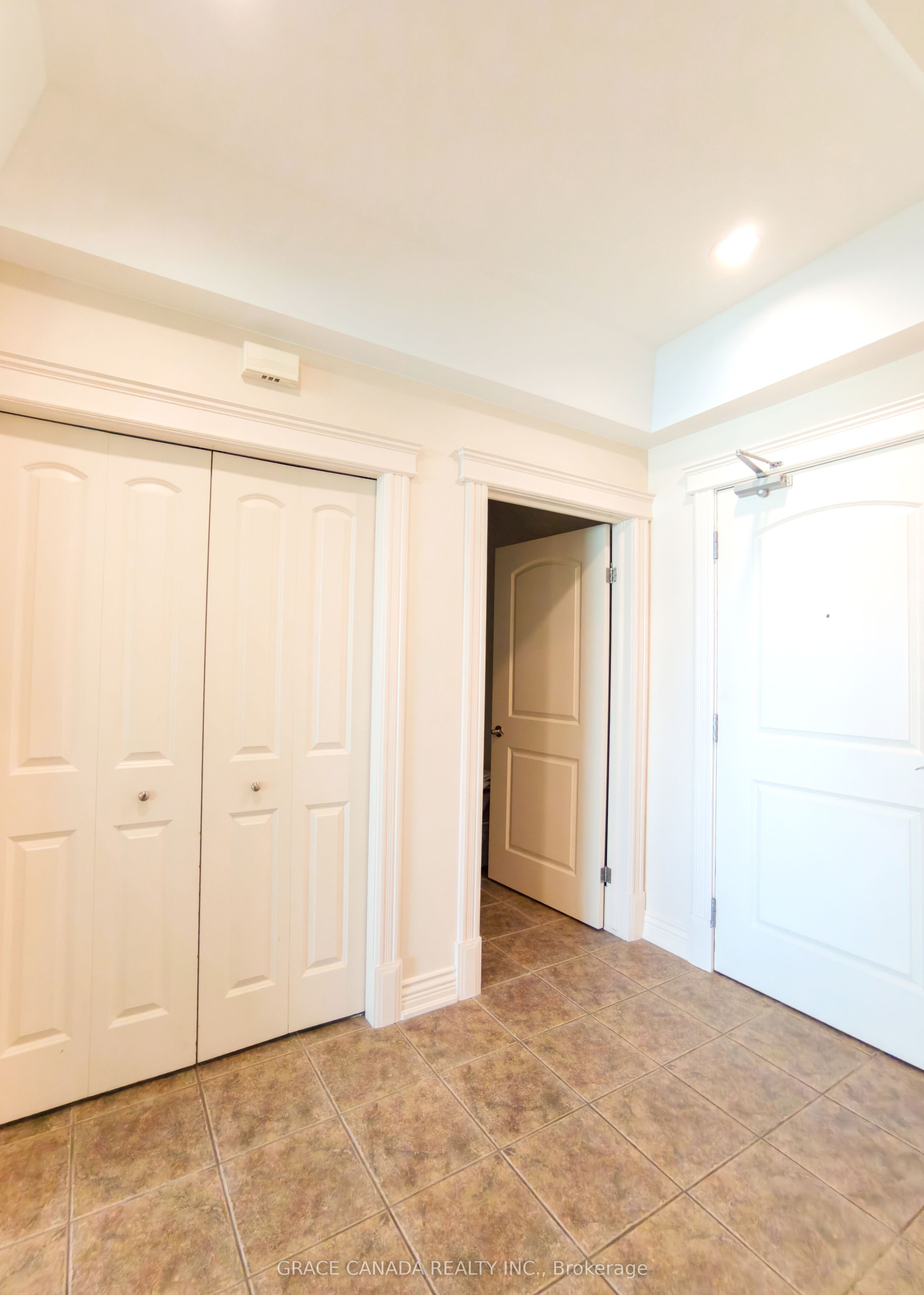 1225 Riverside Drive W 504 Property Photo 42