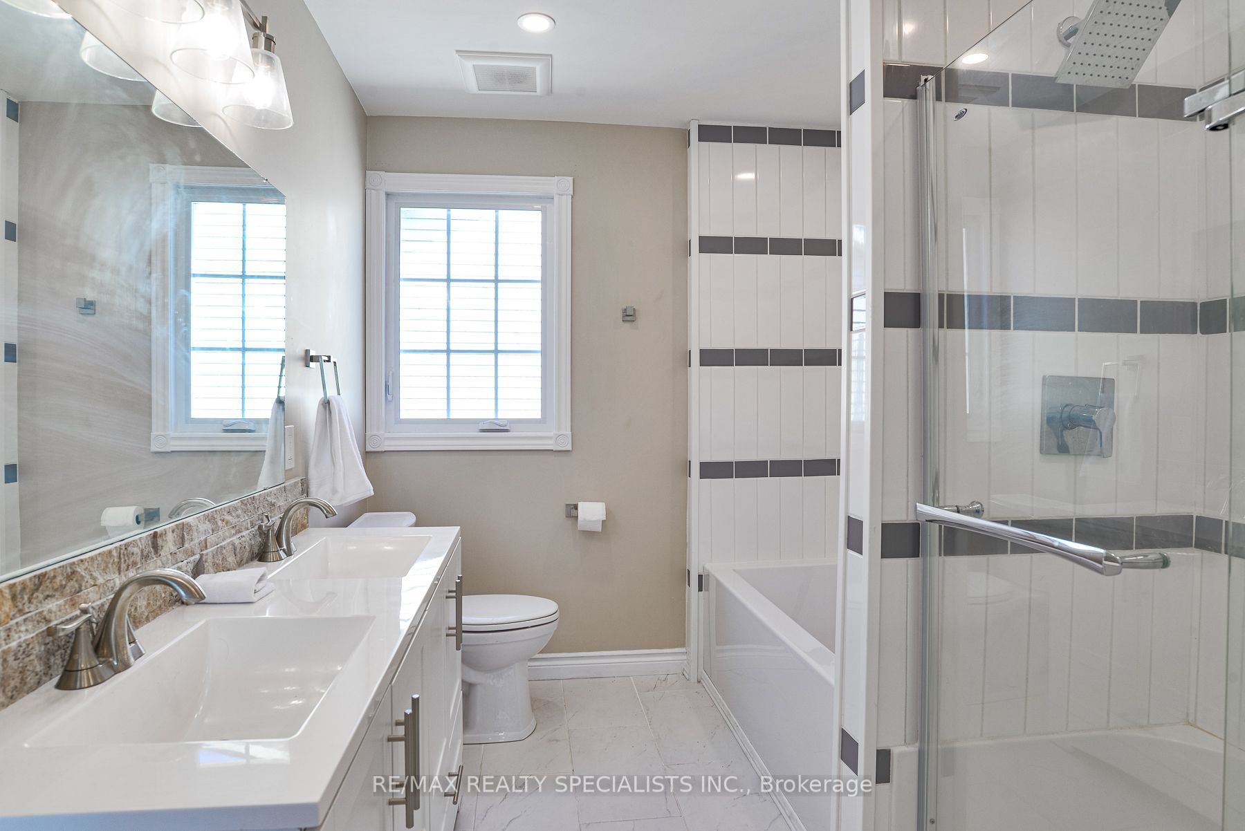 X13741356 Property Photo 16