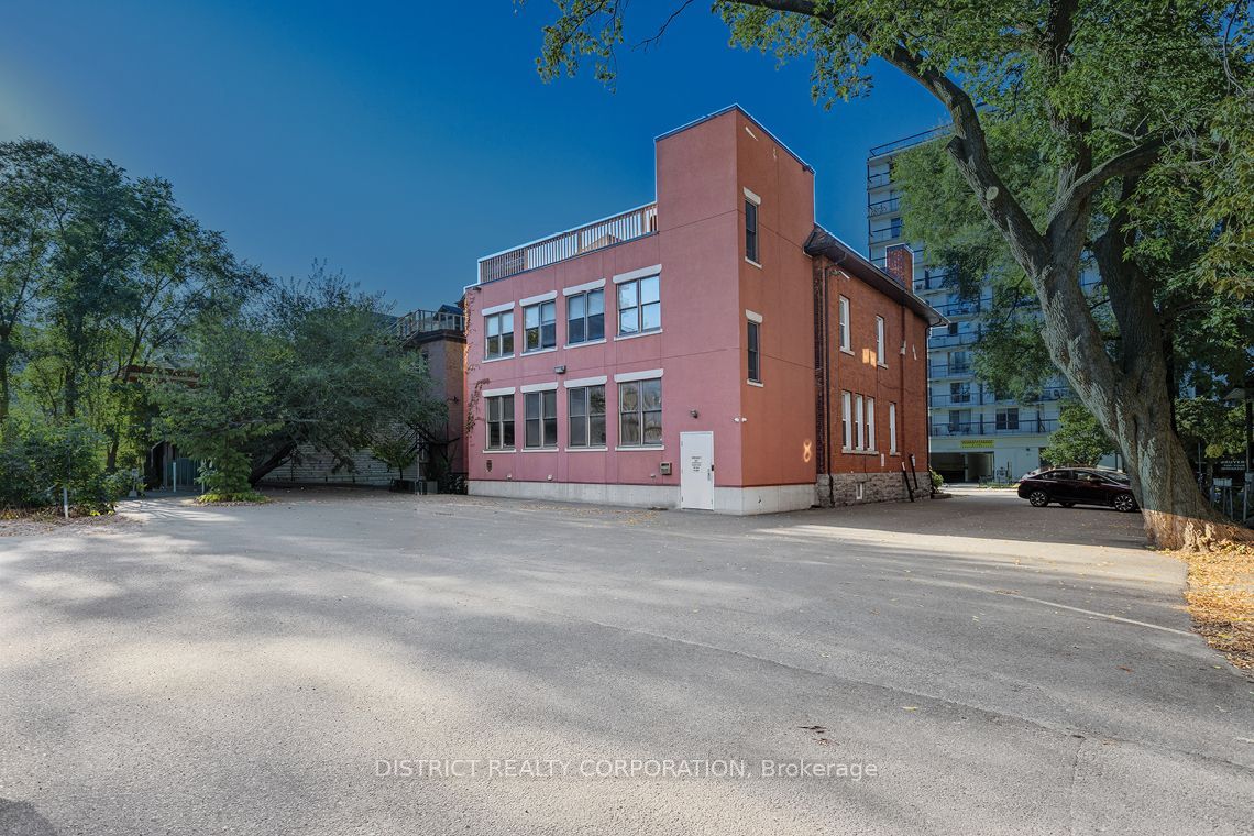 226 Argyle Avenue Property Photo 2