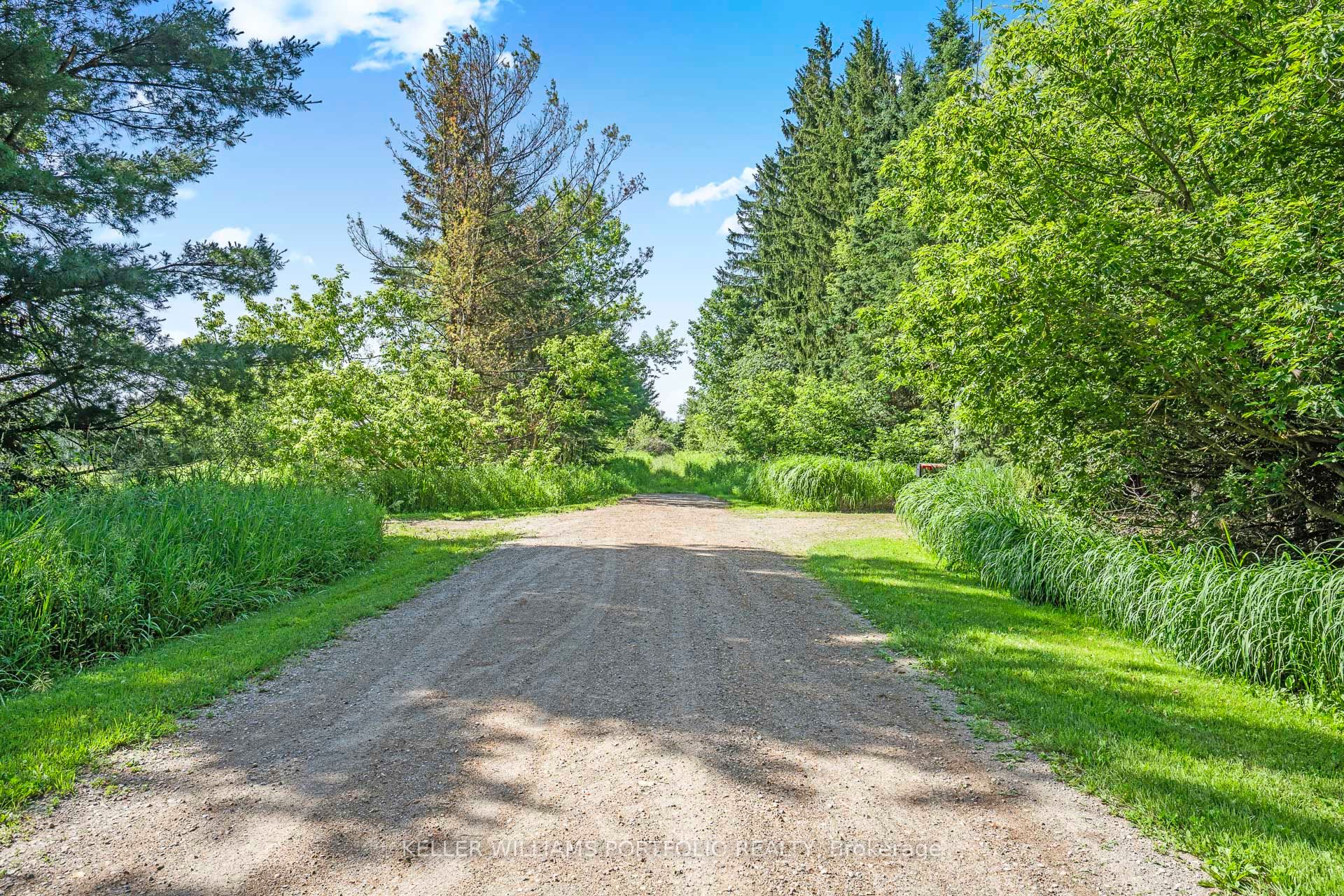 254588 Ninth Line Property Photo 4