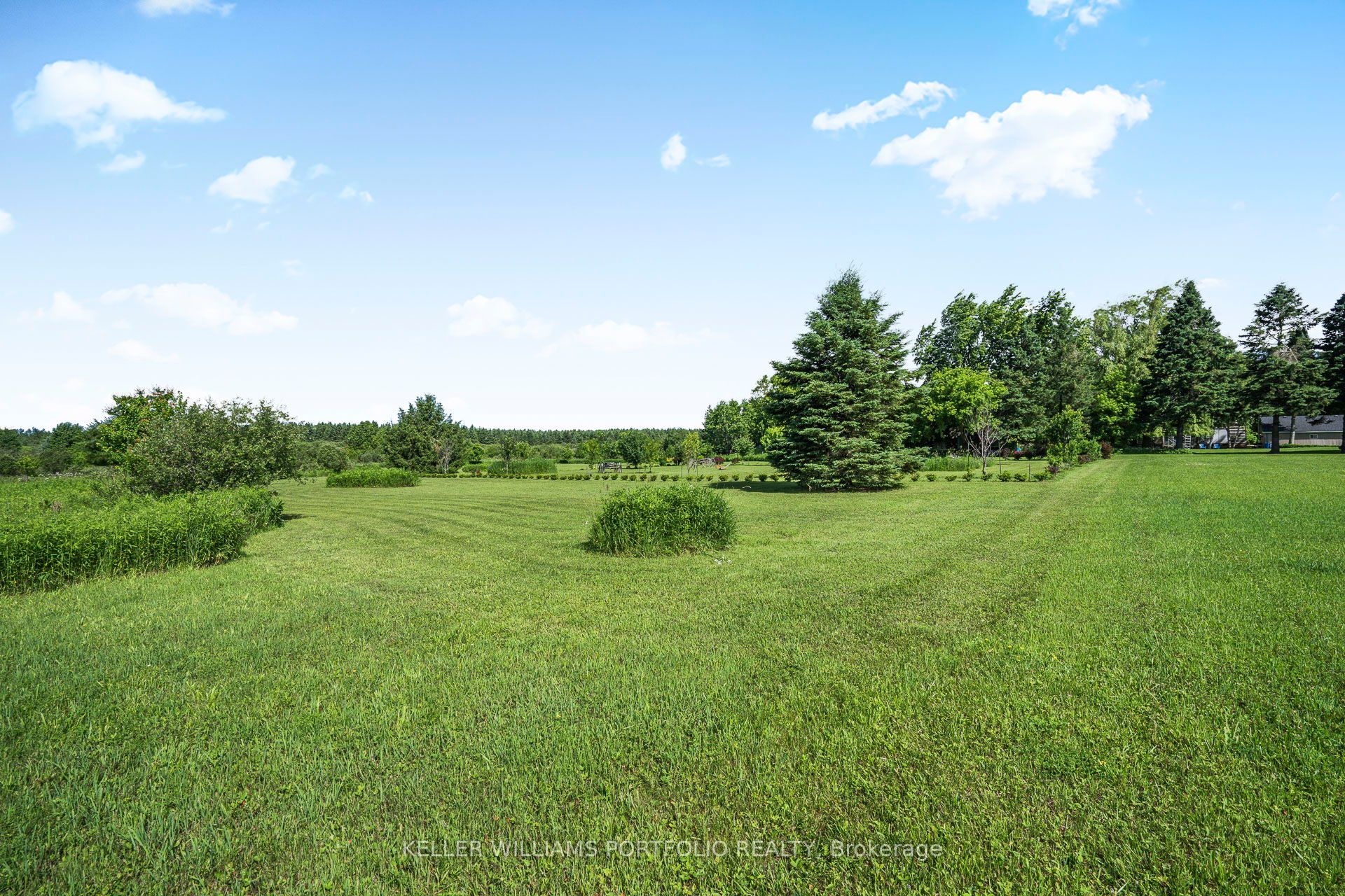 254588 Ninth Line Property Photo 8