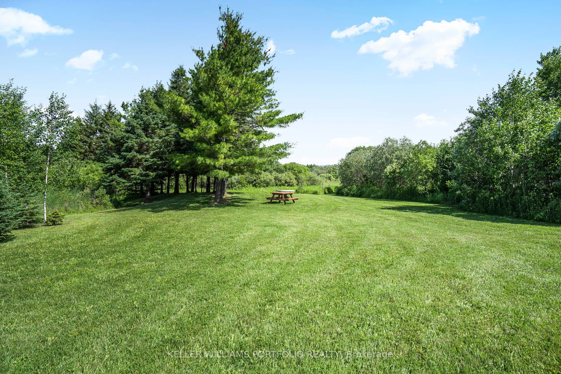 254588 Ninth Line Property Photo 15
