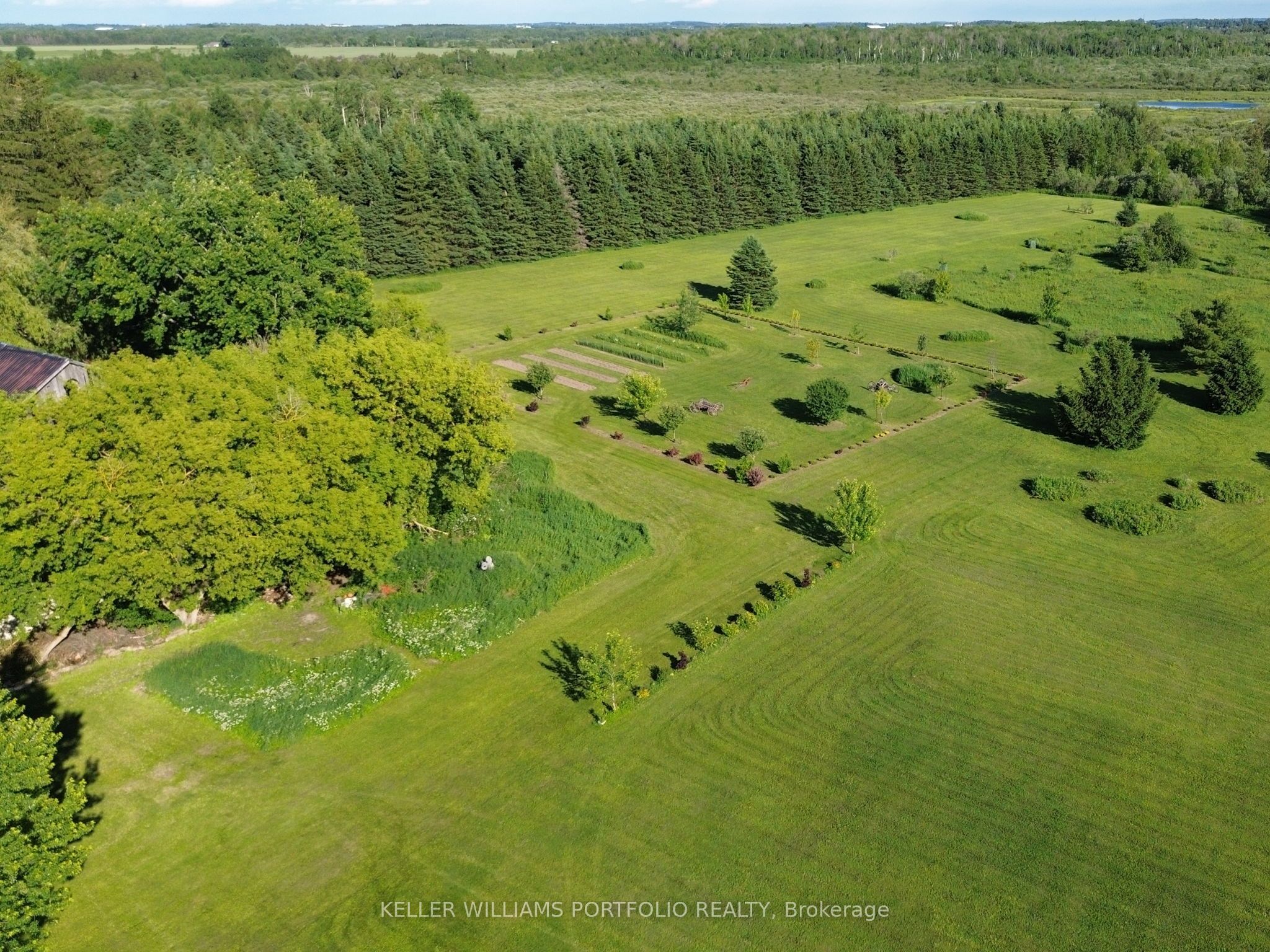 254588 Ninth Line Property Photo 43