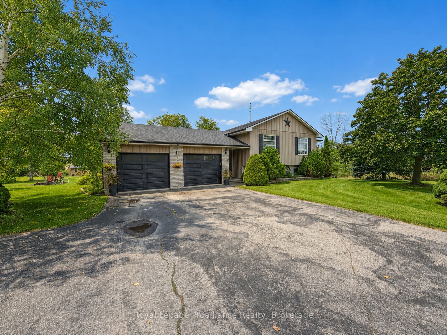 661 Flying Club Road Property Photo 2