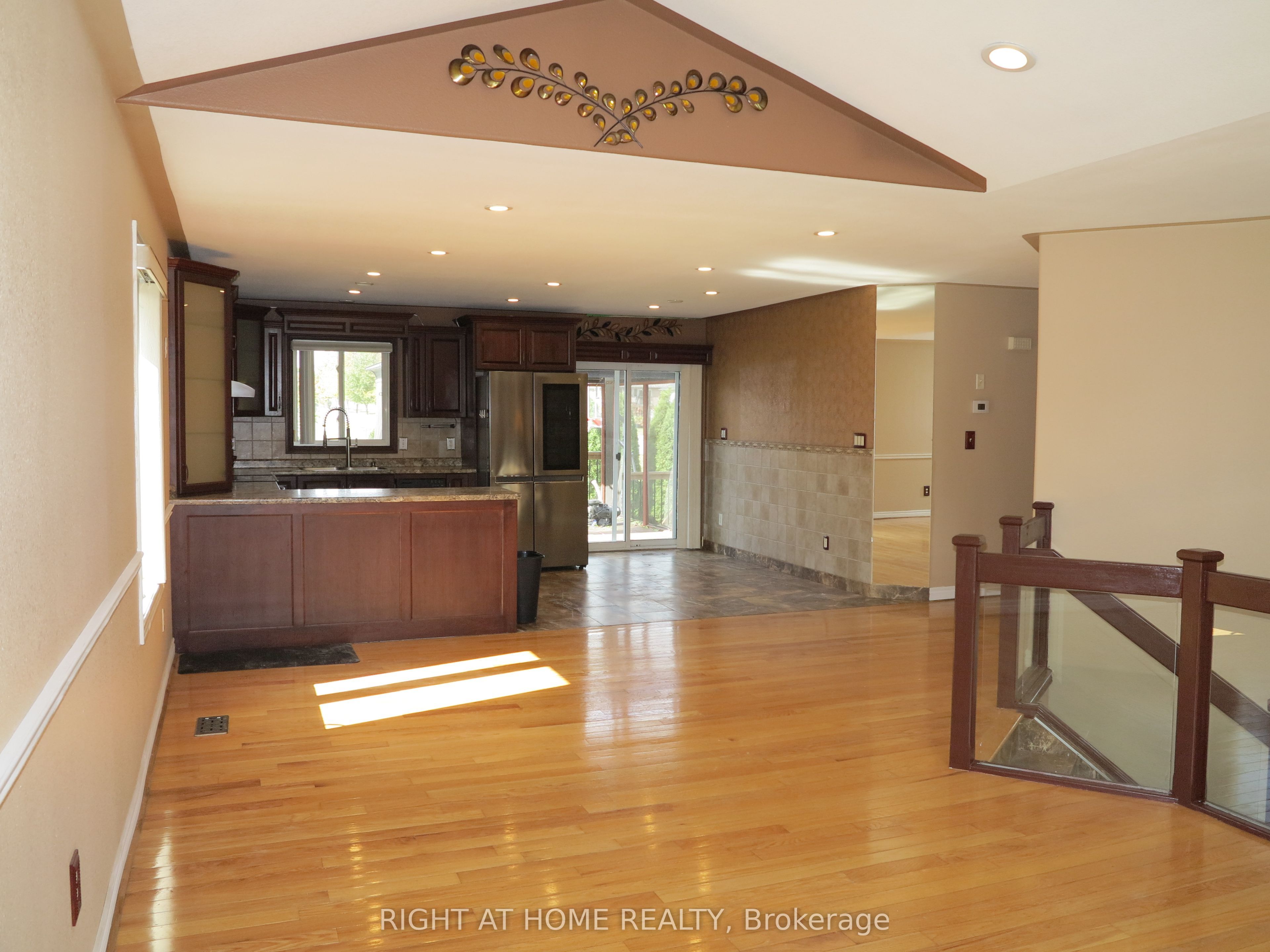 101 Joanne Court Property Photo 4