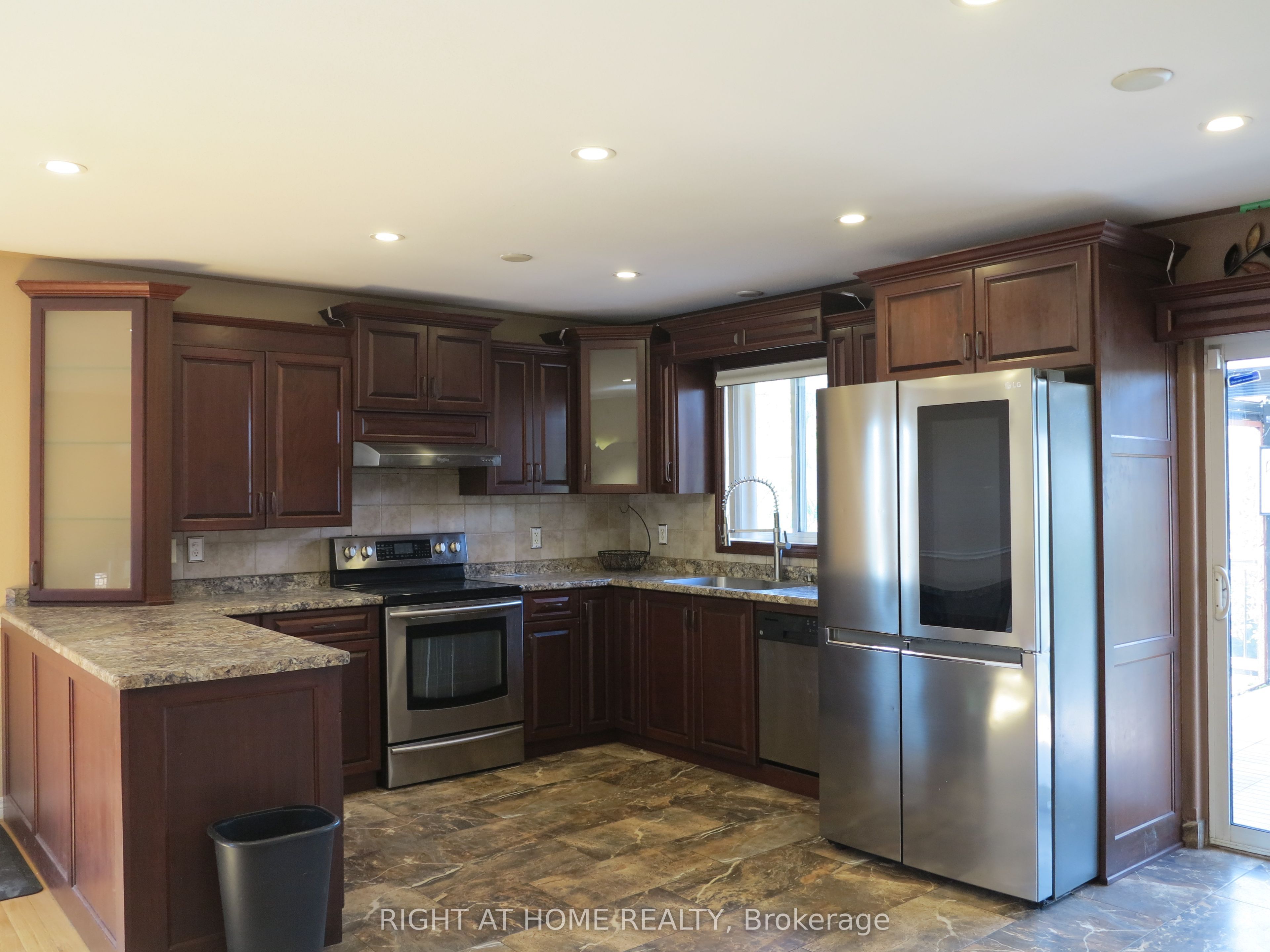 101 Joanne Court Property Photo 8