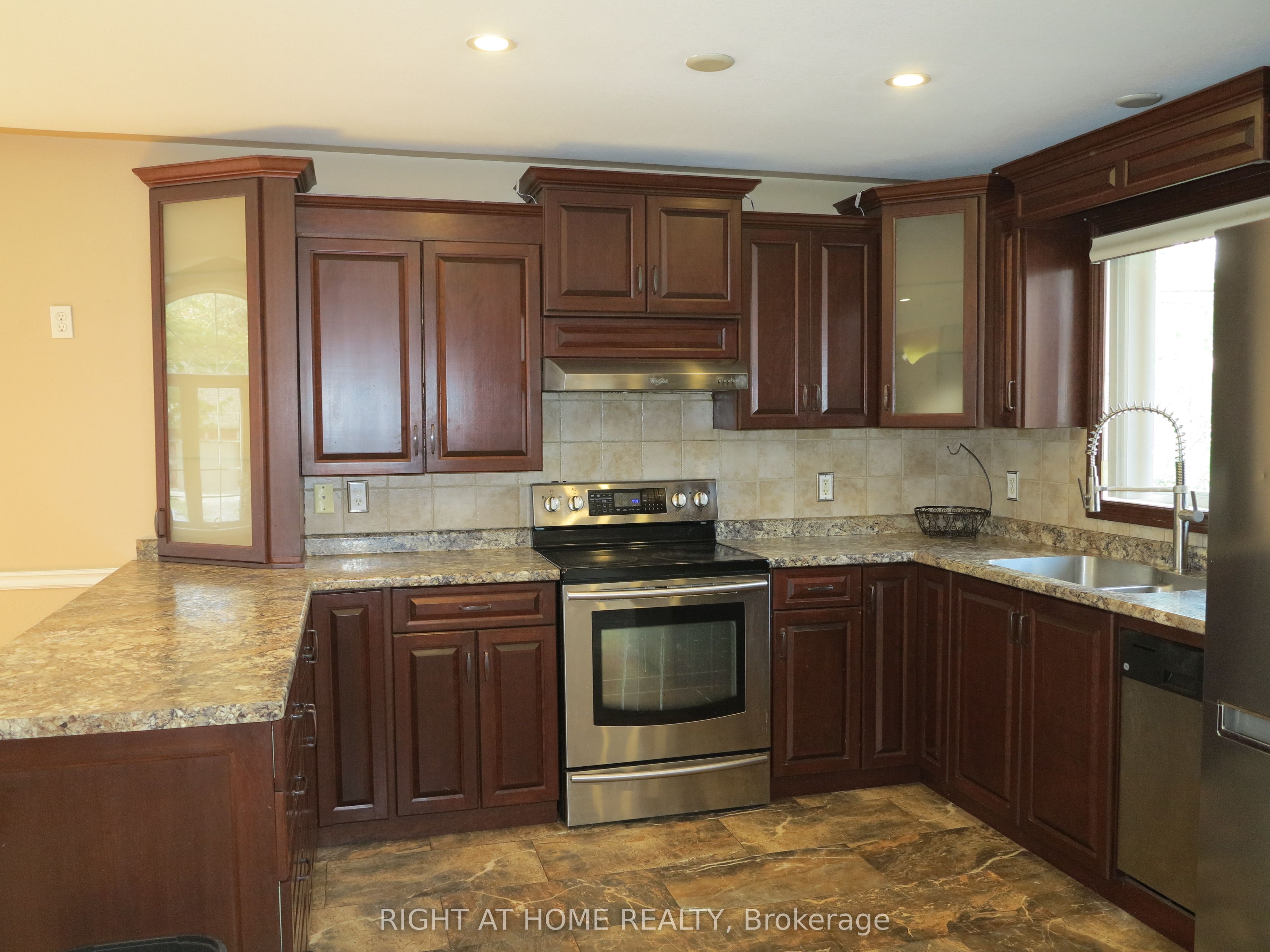 101 Joanne Court Property Photo 9