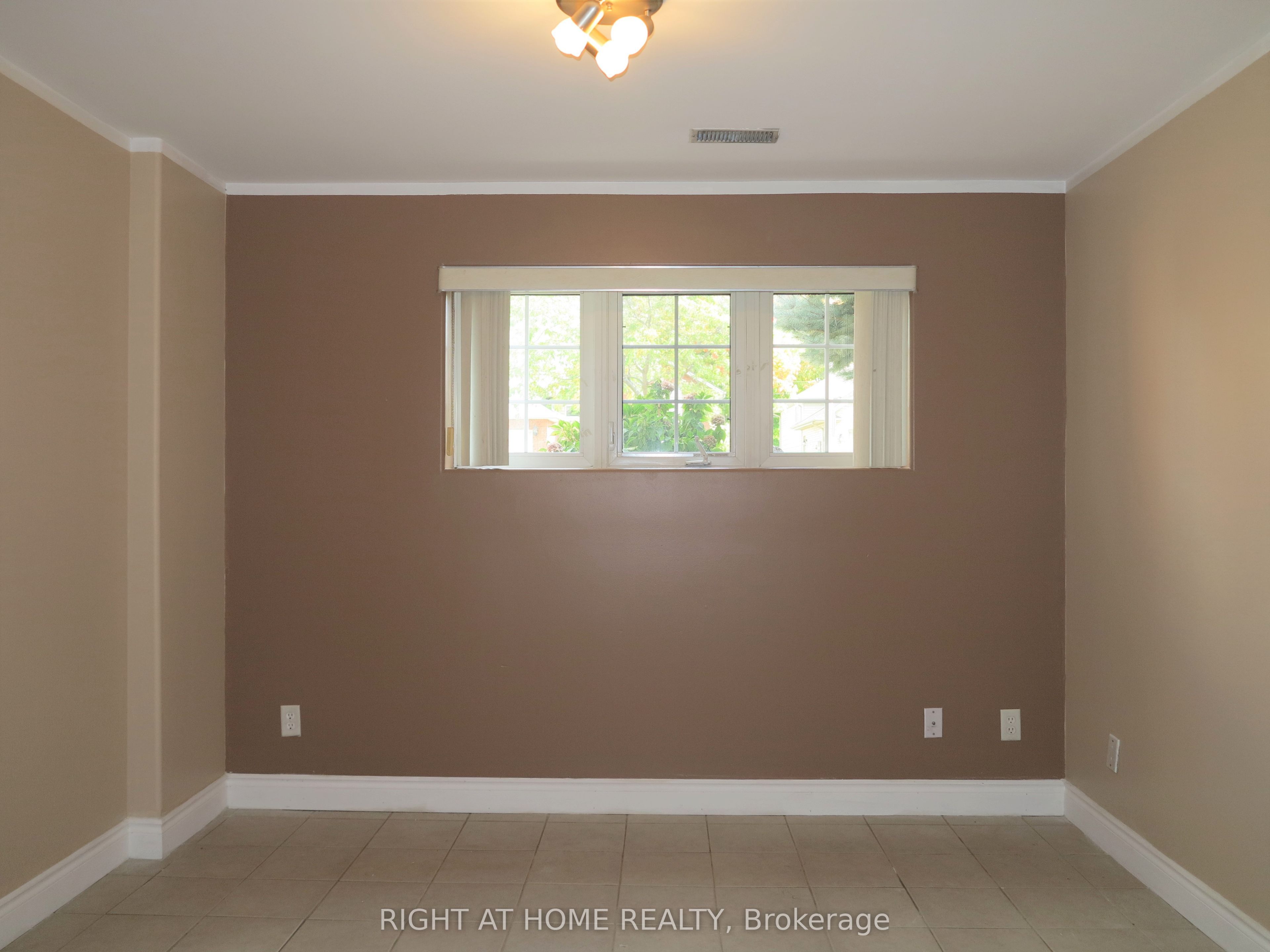 101 Joanne Court Property Photo 23