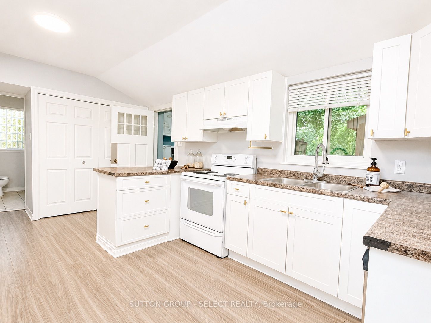 14 Arthur Street Property Photo 12