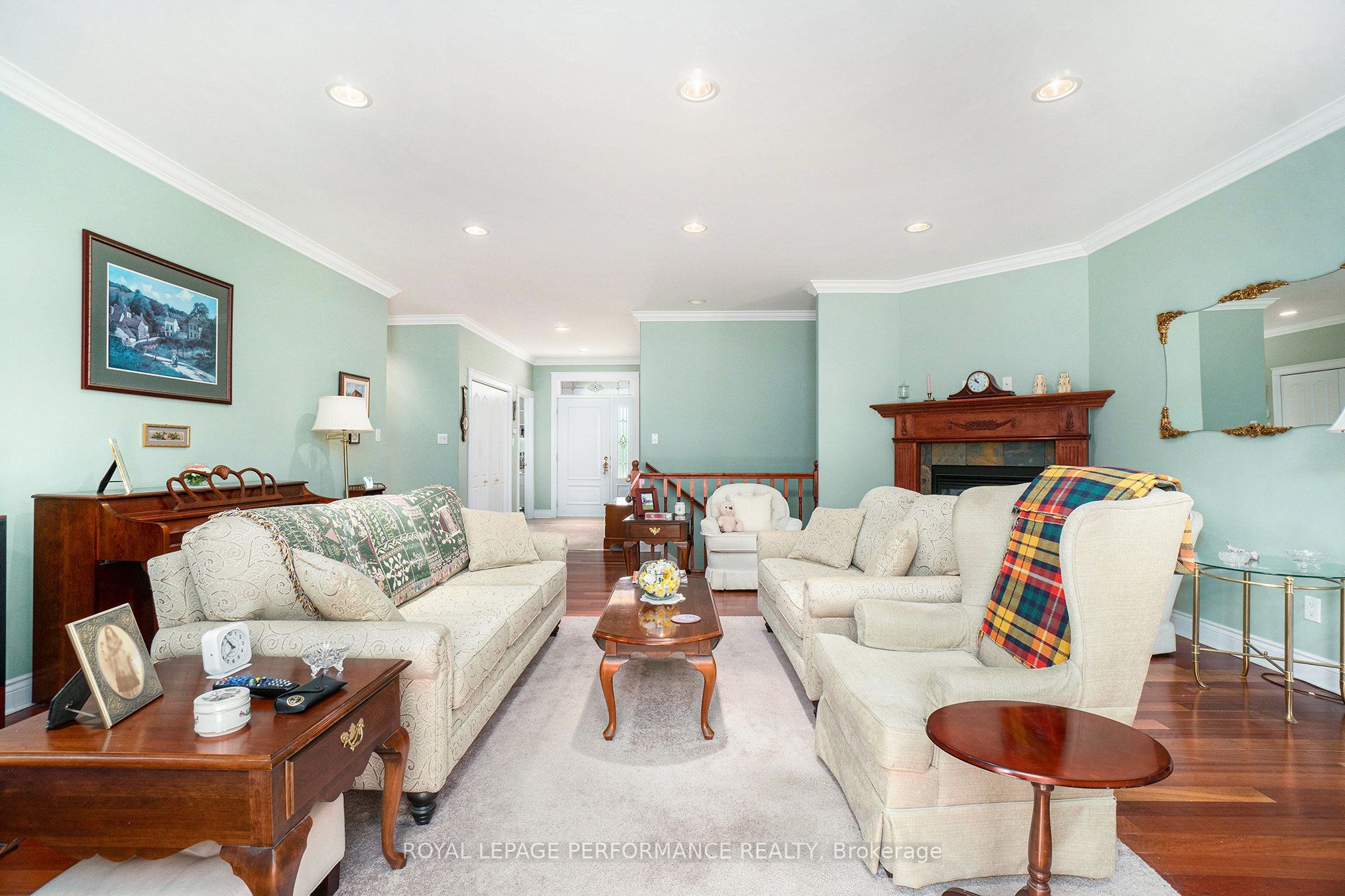 3285 Broadway Avenue Property Photo 6