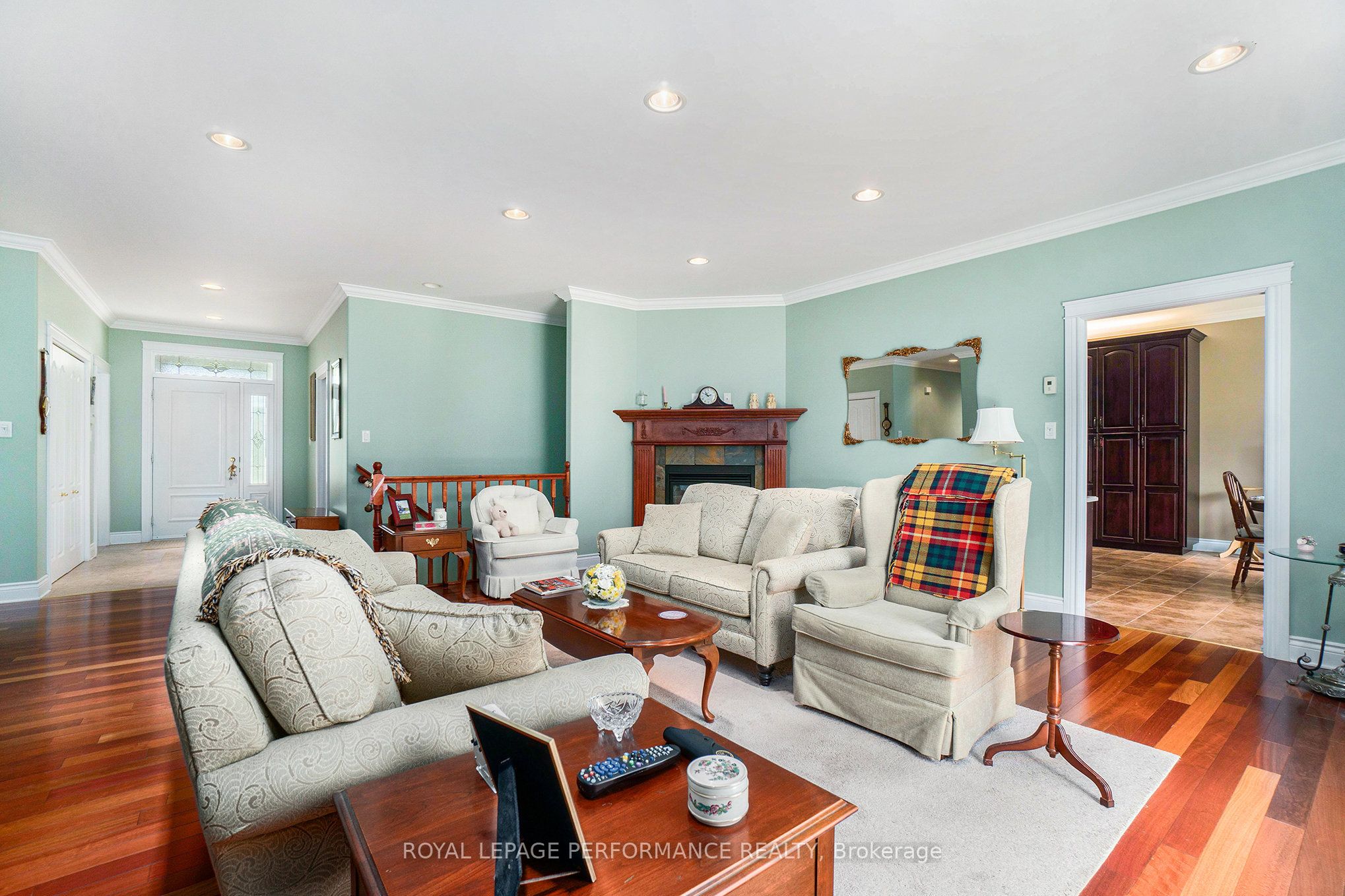 3285 Broadway Avenue Property Photo 7