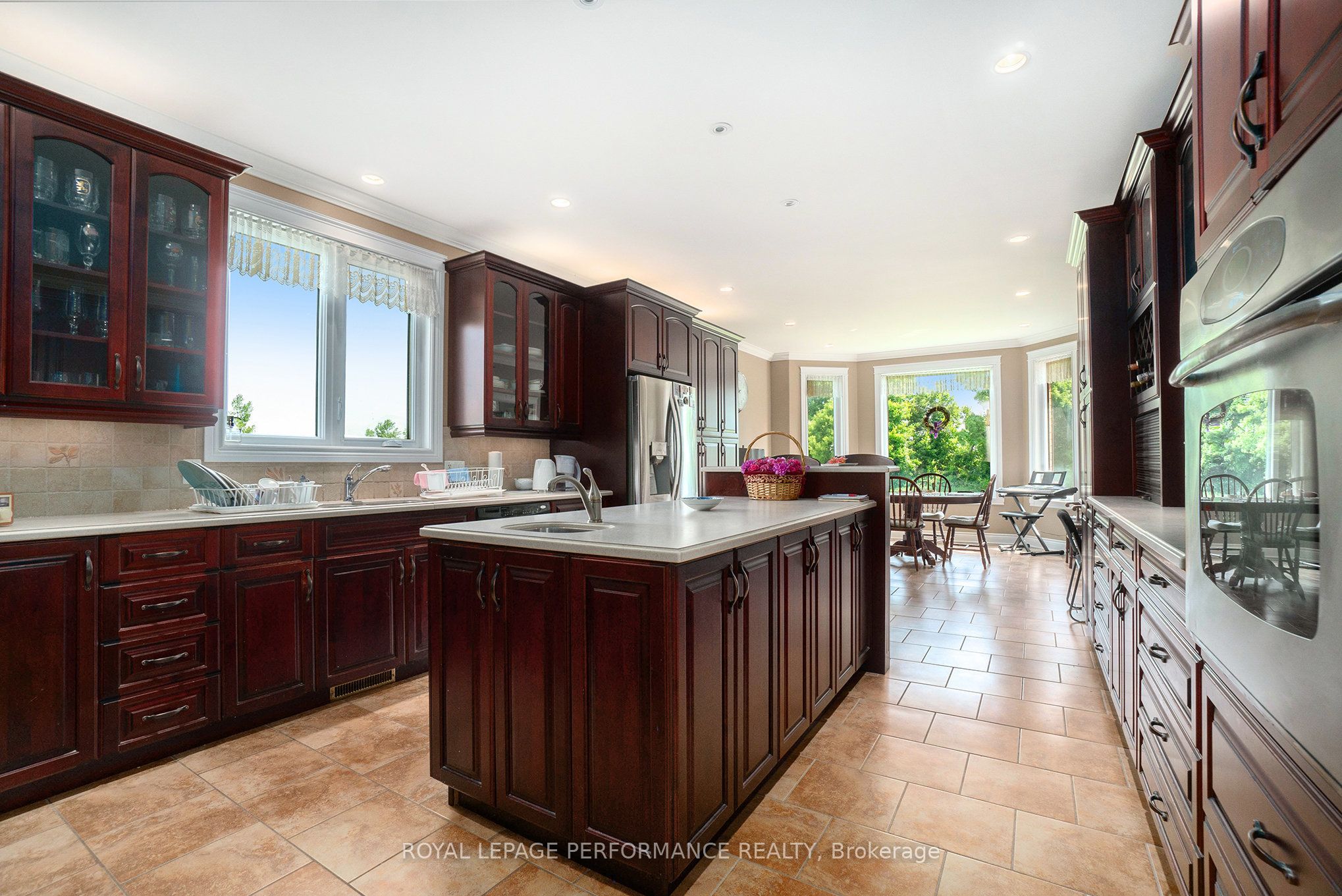 3285 Broadway Avenue Property Photo 14