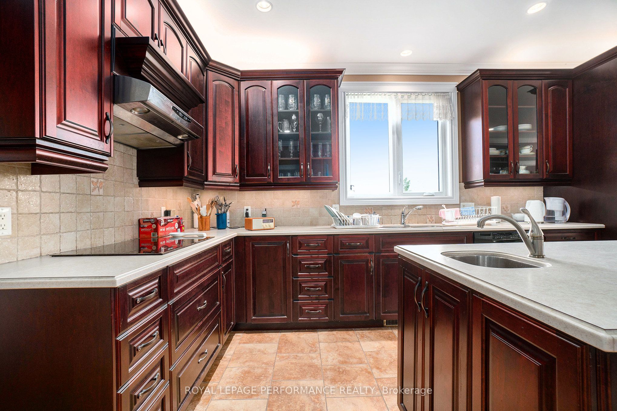 3285 Broadway Avenue Property Photo 15