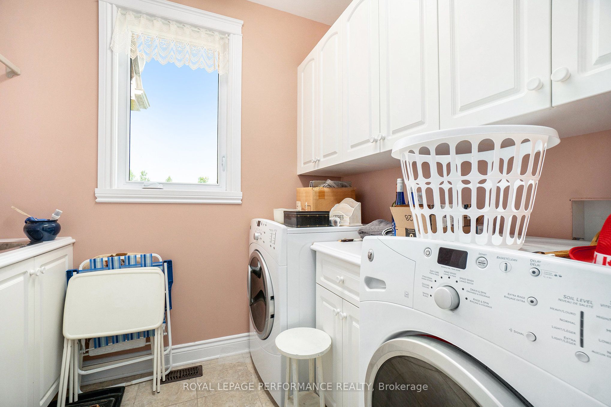 3285 Broadway Avenue Property Photo 22
