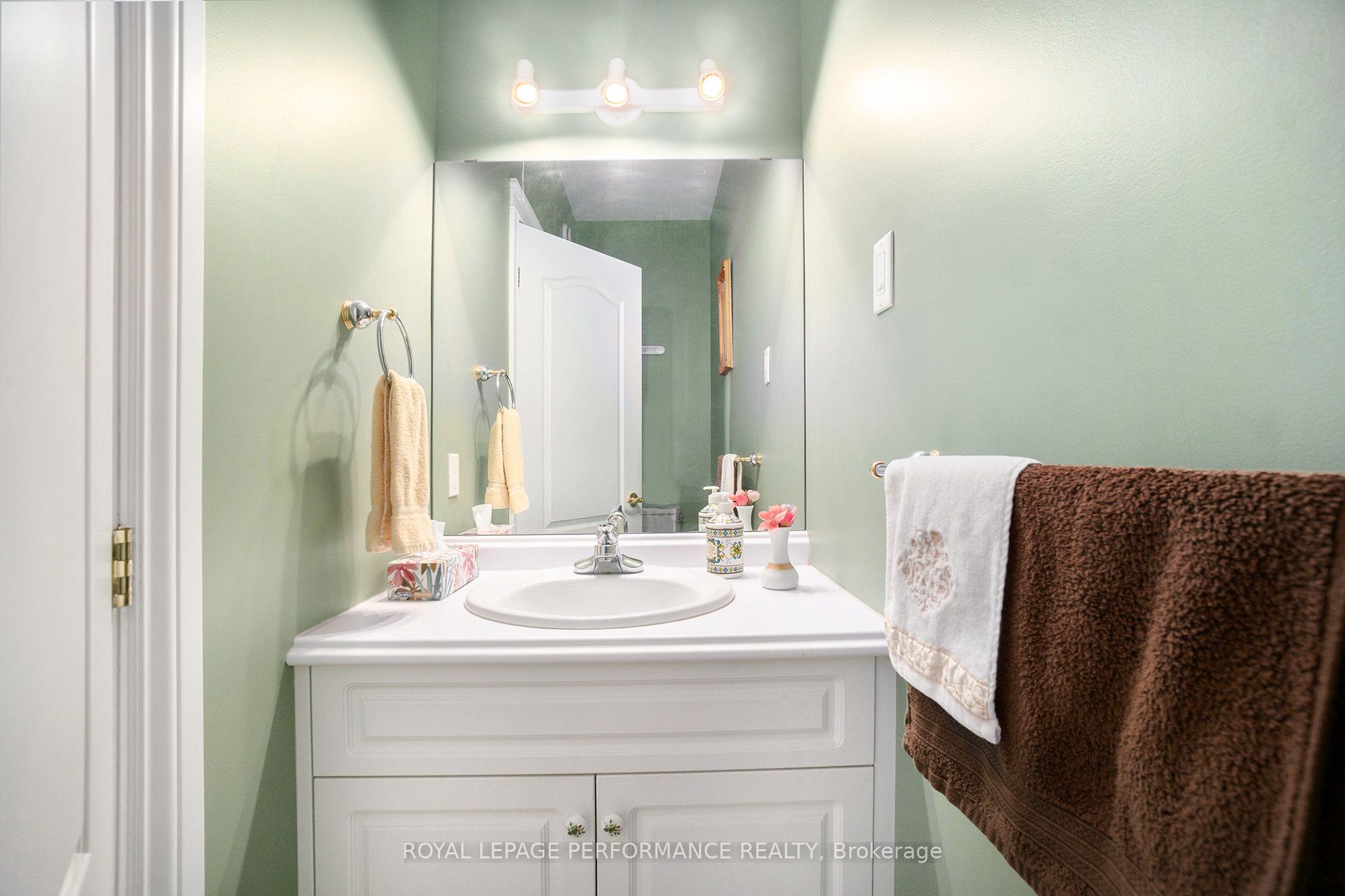 3285 Broadway Avenue Property Photo 24