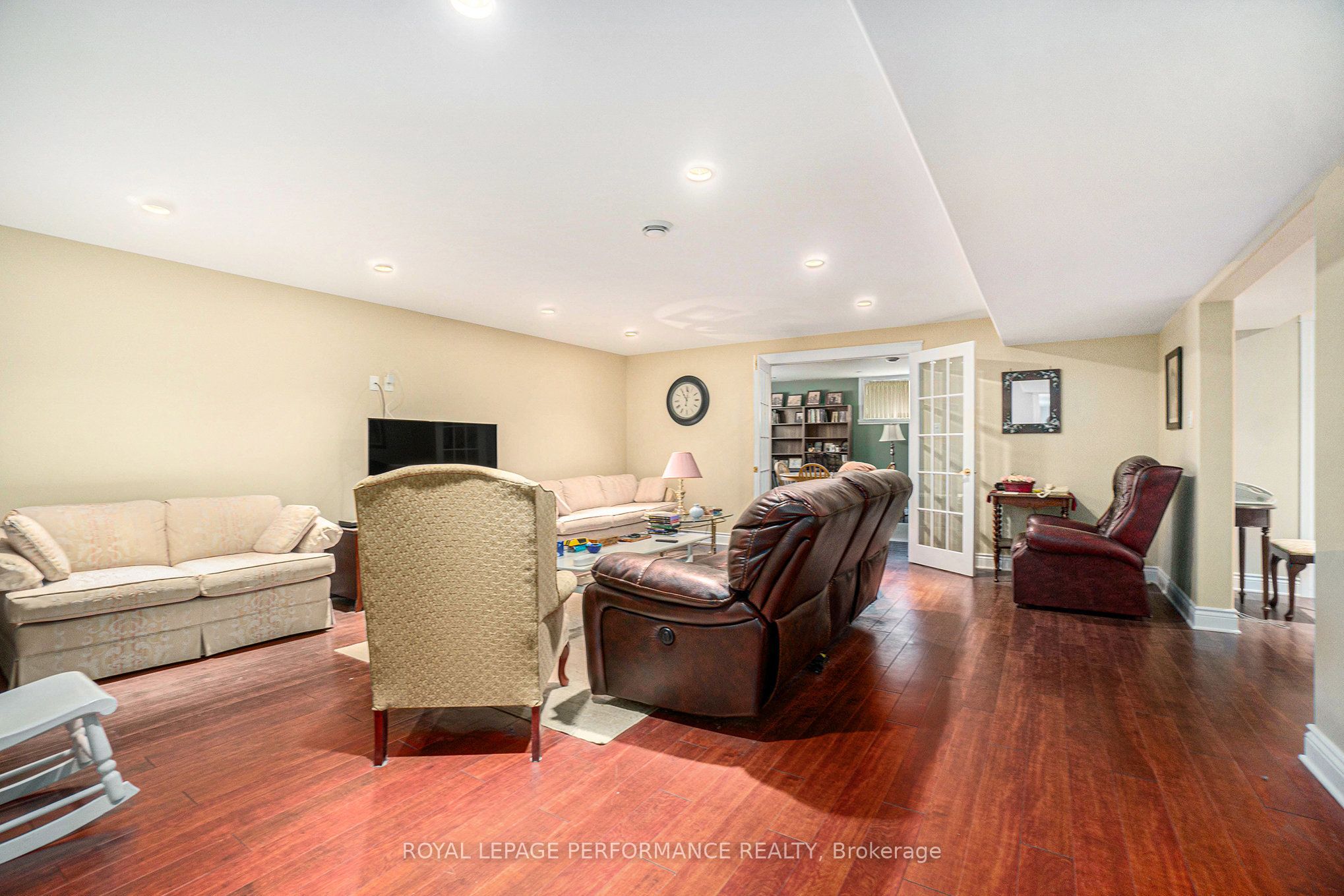 3285 Broadway Avenue Property Photo 35
