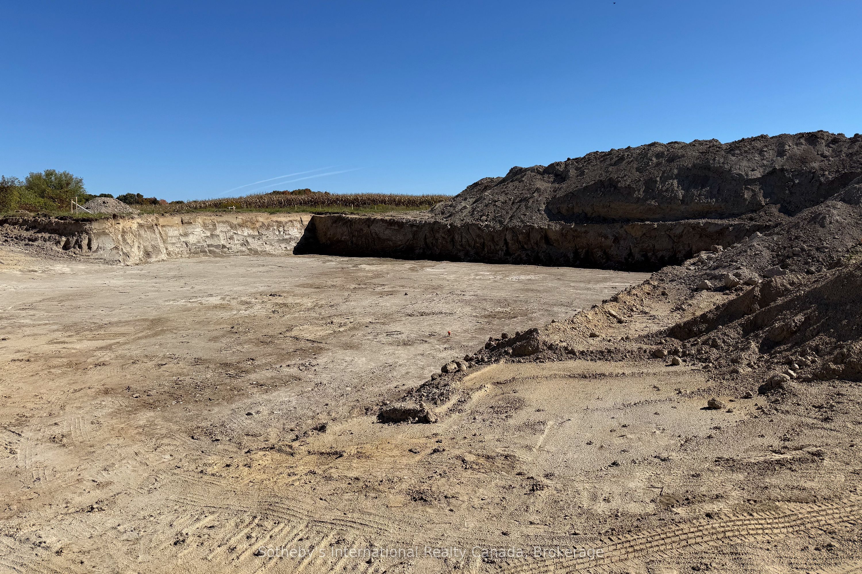 958465 7 Line E Property Photo 19