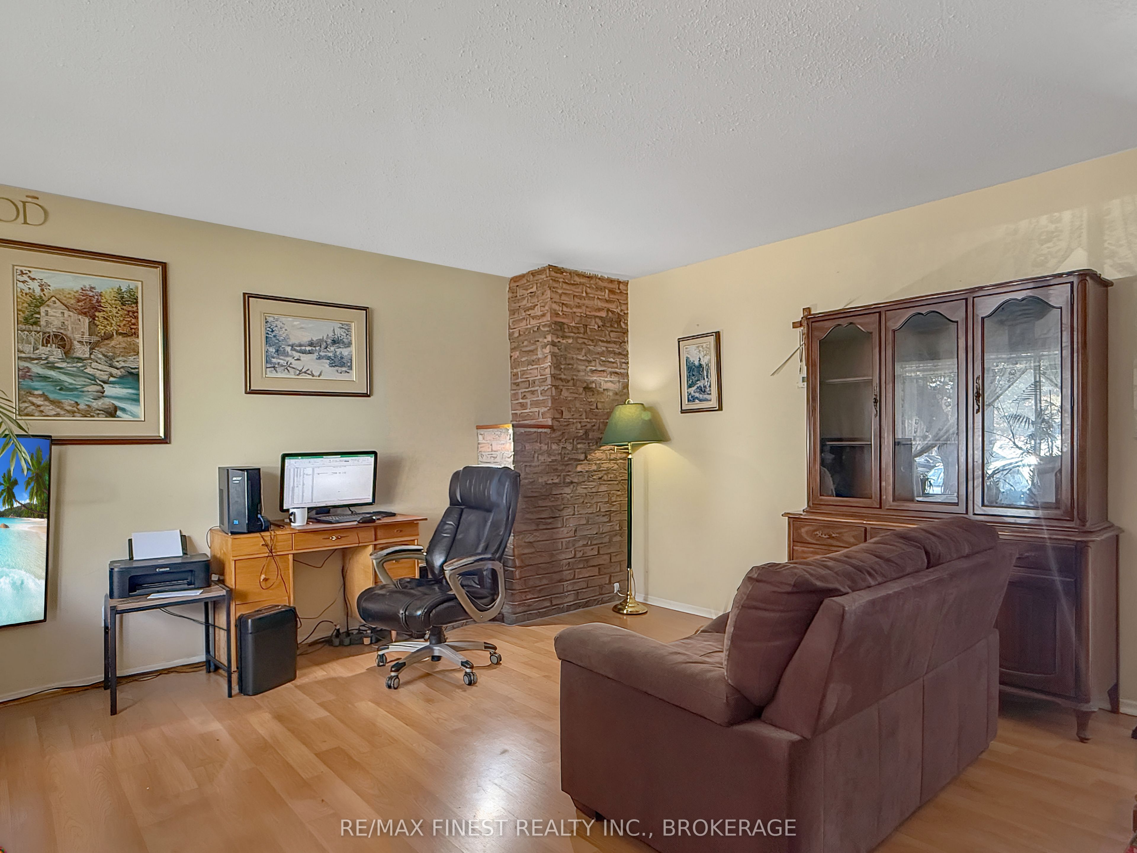 913 Oakview Avenue Property Photo 5