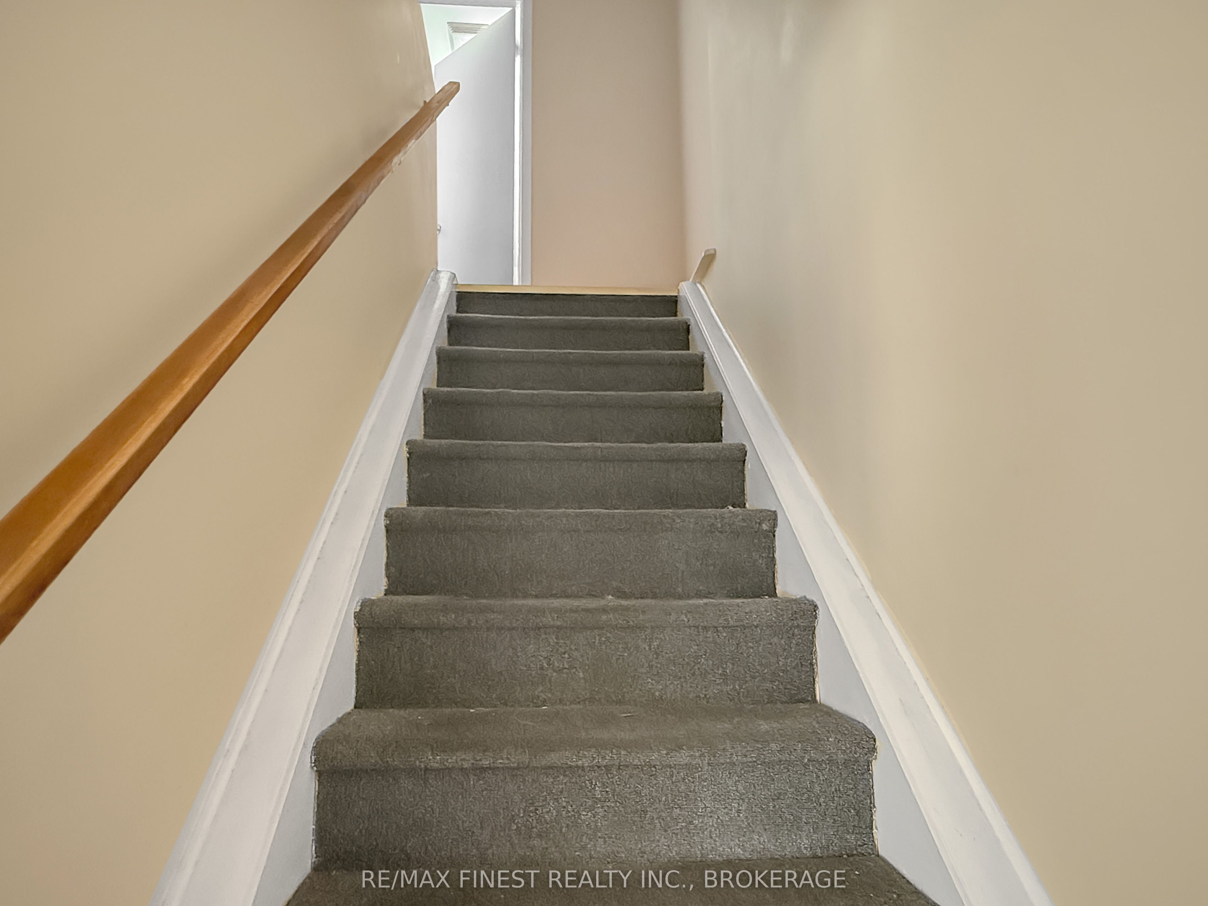 913 Oakview Avenue Property Photo 7