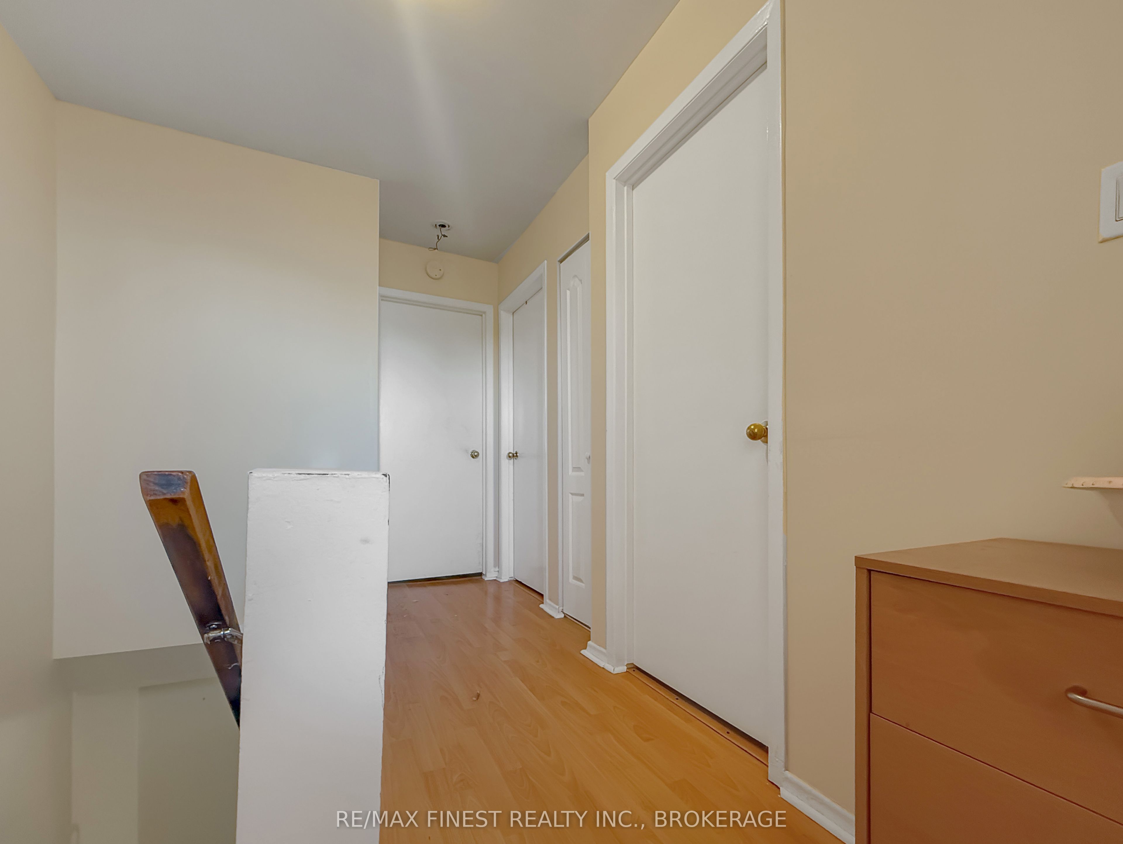 913 Oakview Avenue Property Photo 8