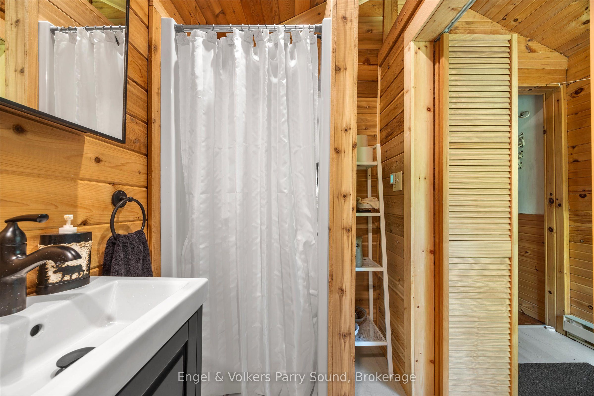 52 Island B Property Photo 35