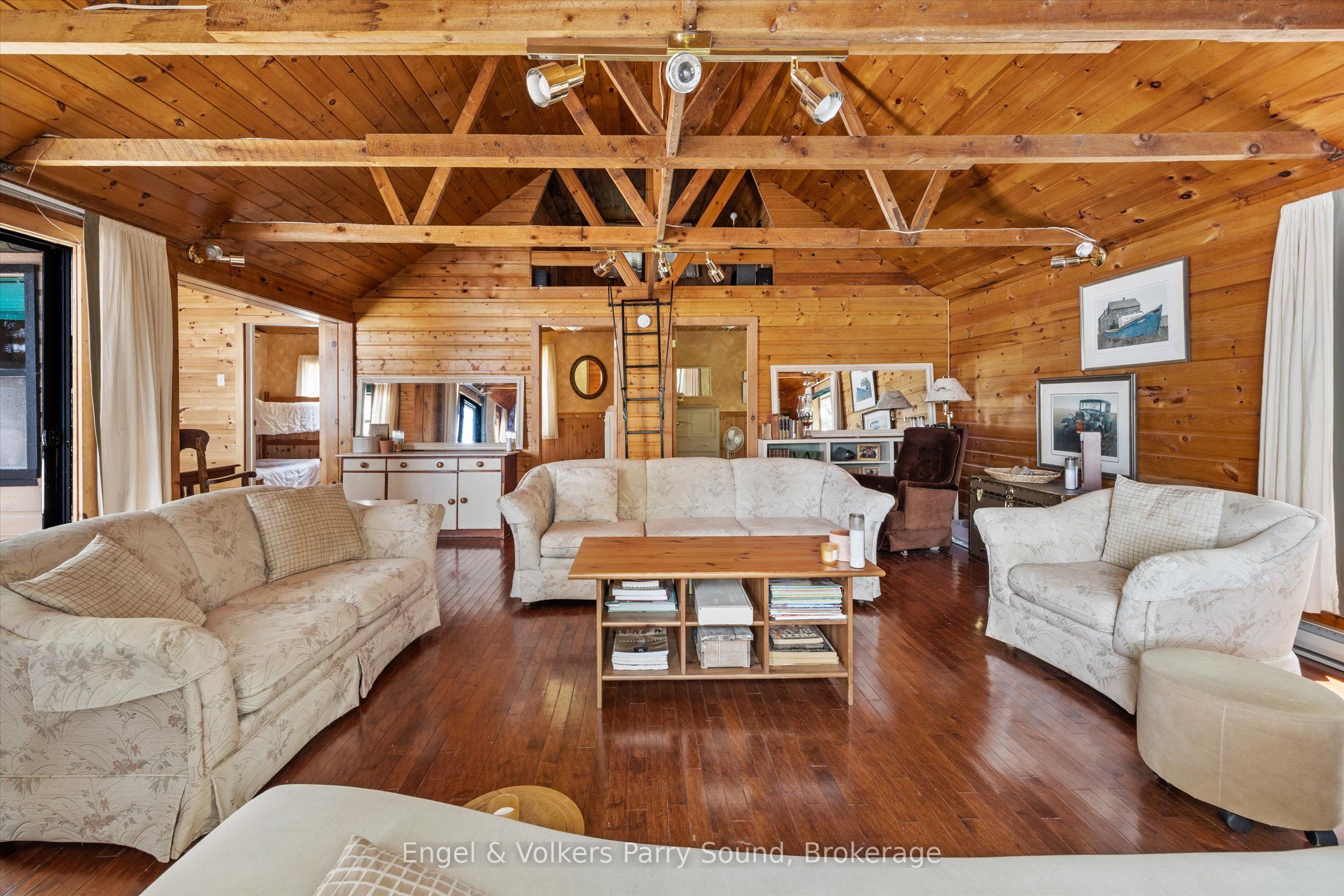 52 Island B Property Photo 40