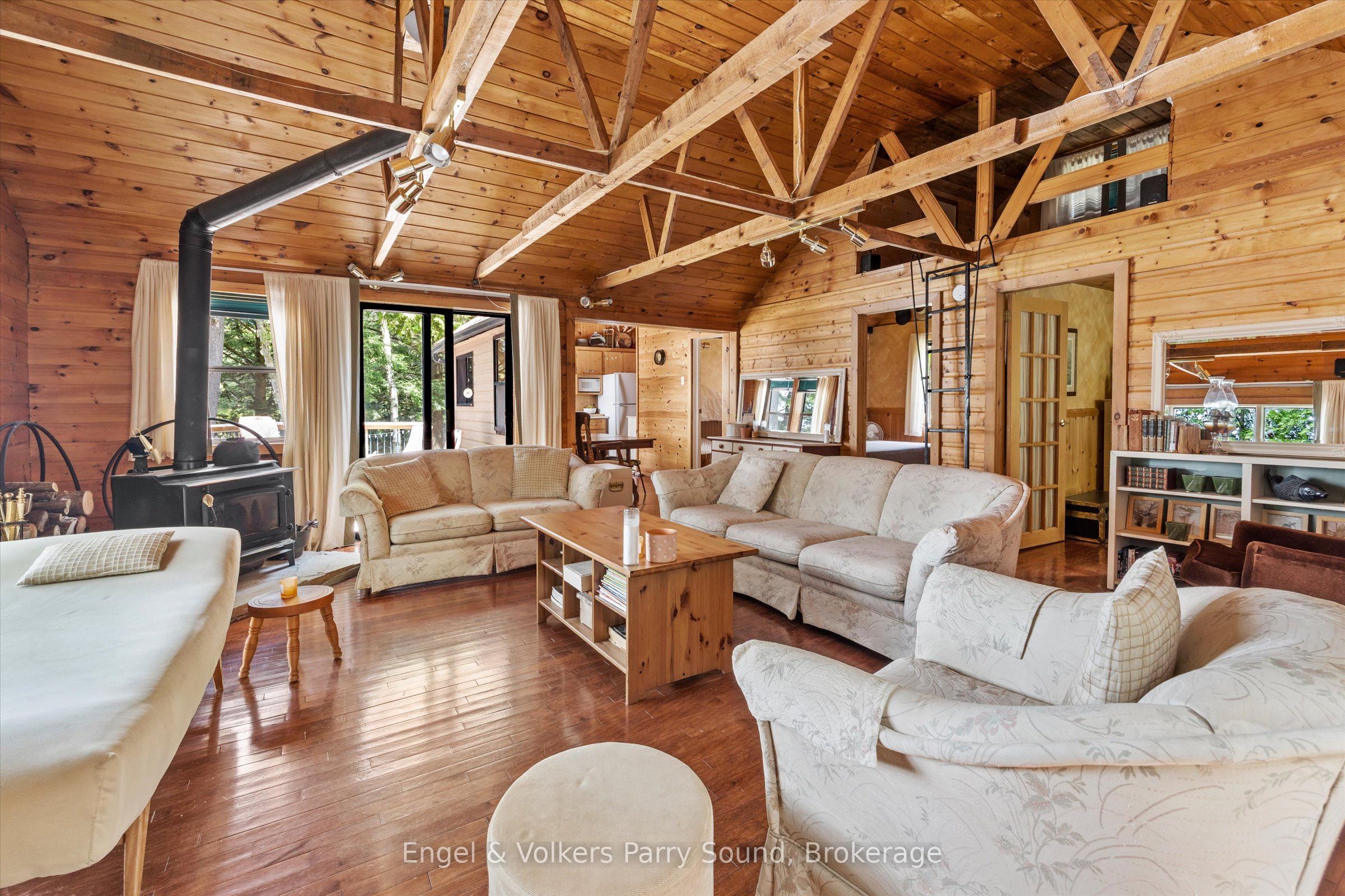 52 Island B Property Photo 41