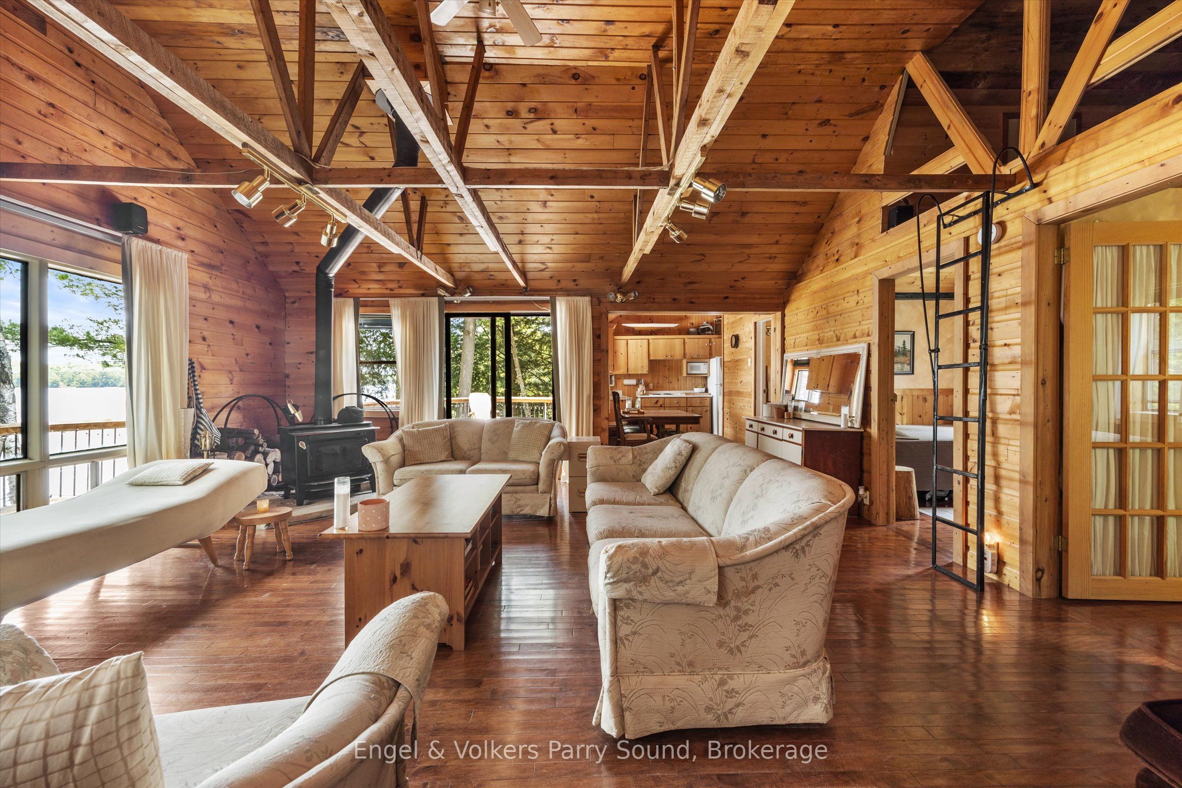 52 Island B Property Photo 42