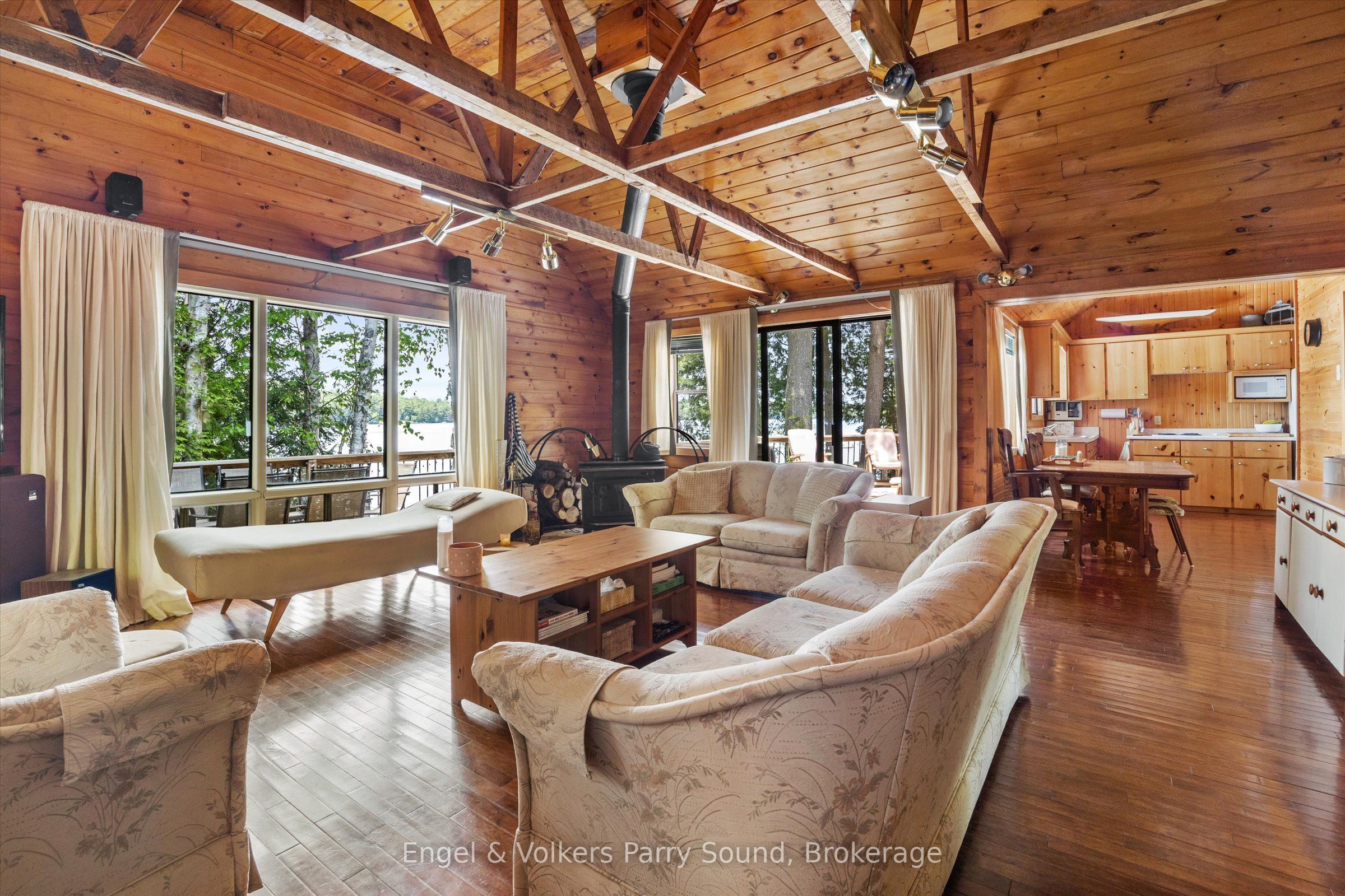 52 Island B Property Photo 43