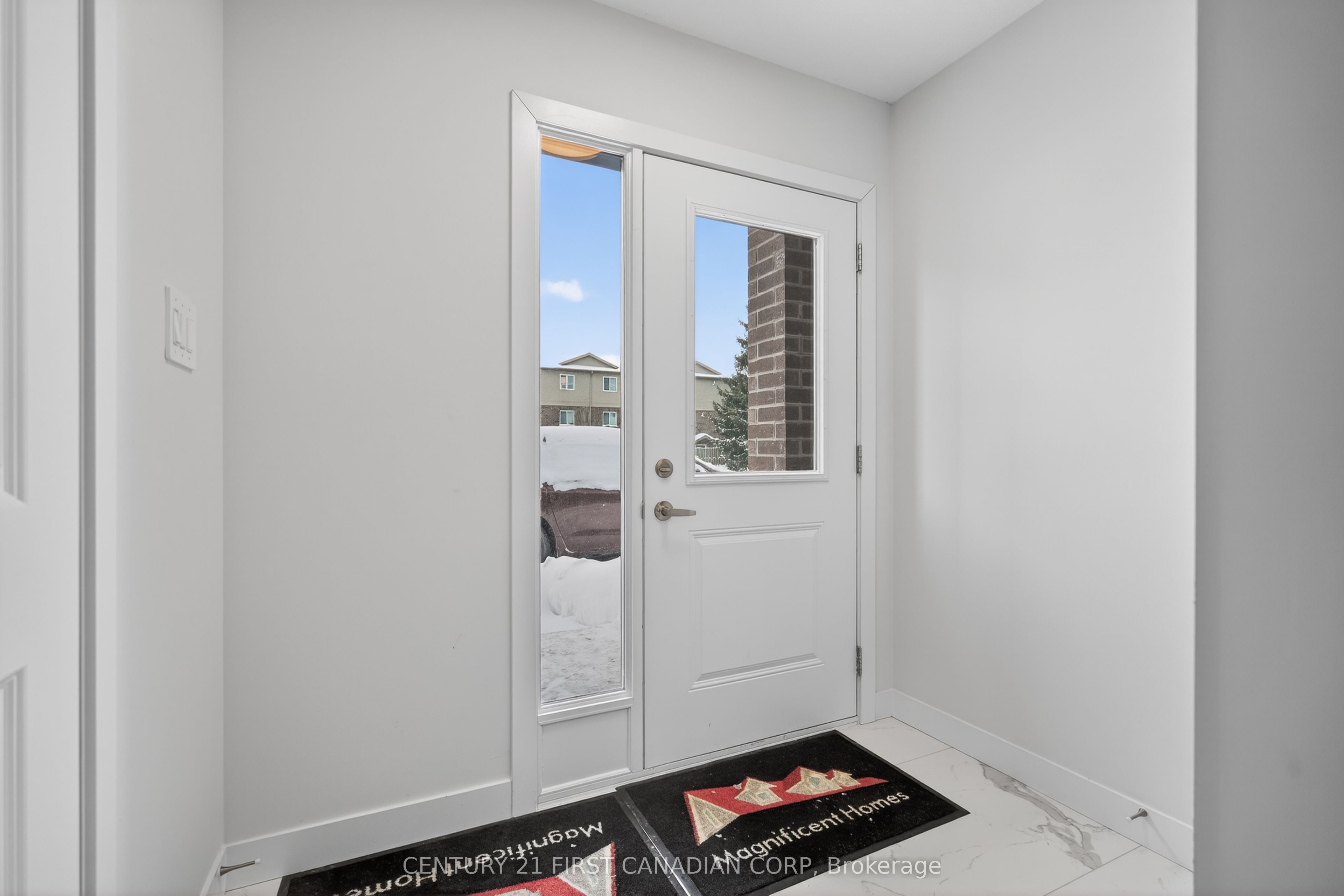 349 Southdale Road E 16 Property Photo 6