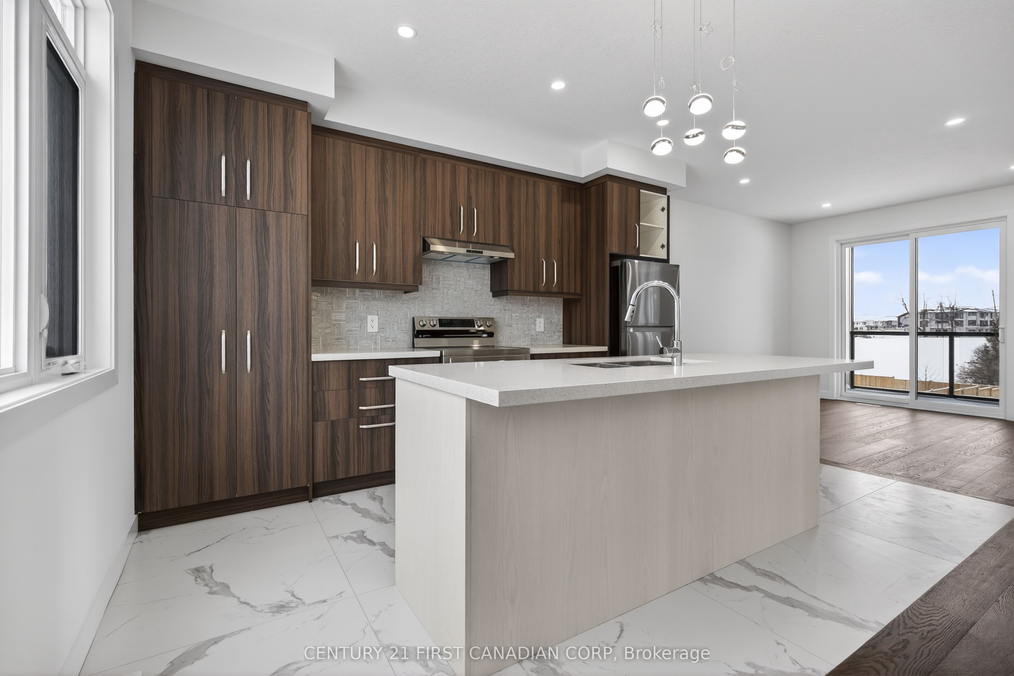 349 Southdale Road E 16 Property Photo 15